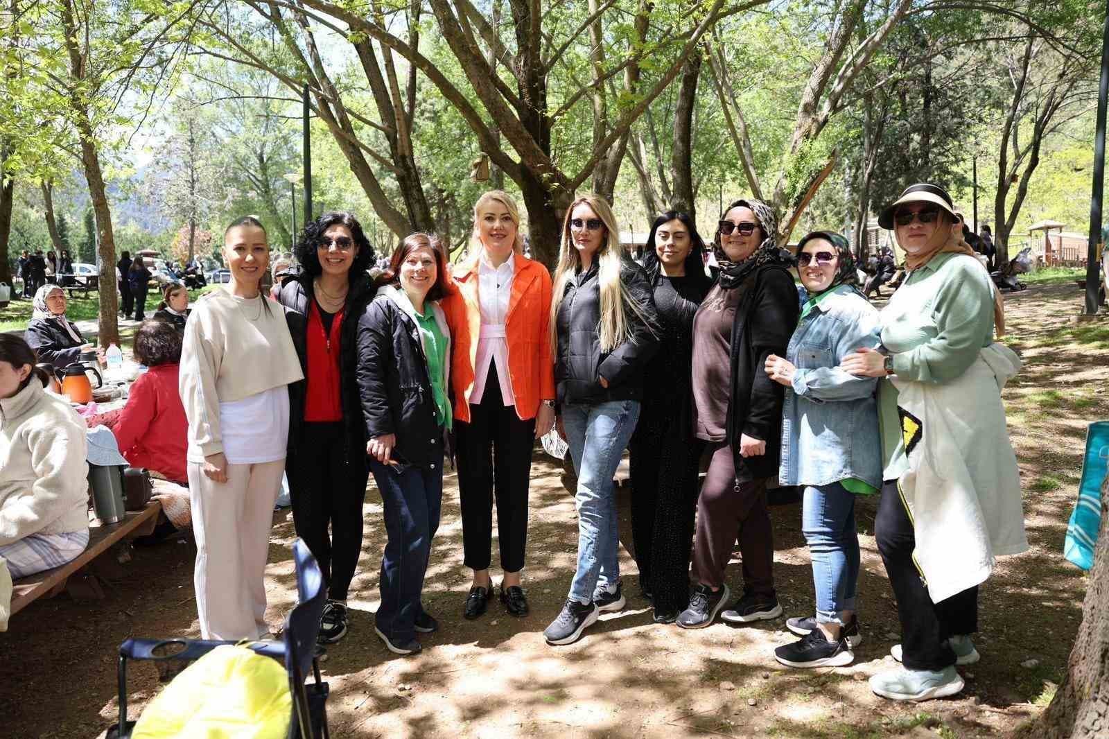 Baharın coşkusu ve Anneler Günü Ornaz Vadisi’nde bir araya geldi