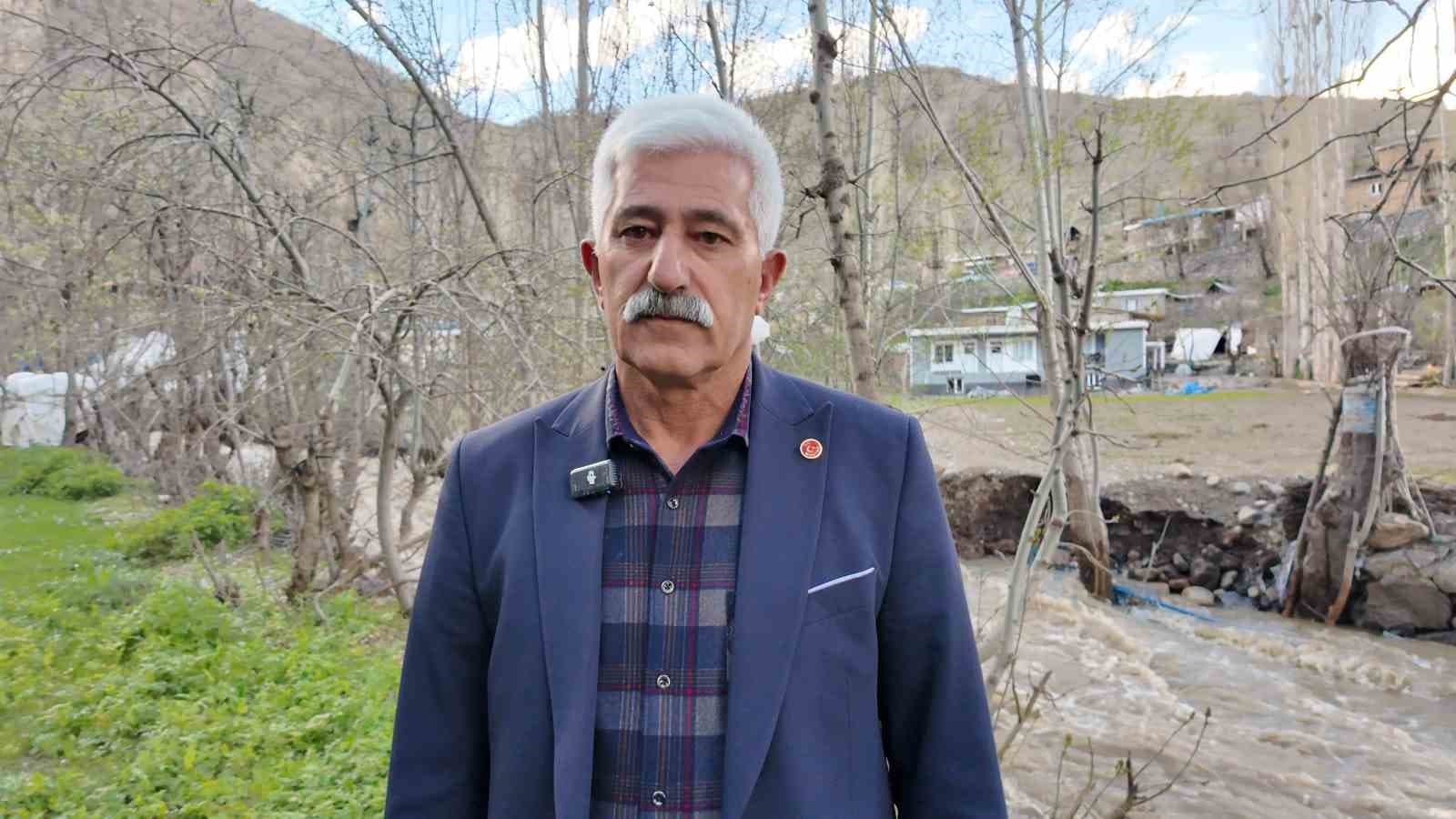 Şırnak’ta ev ve ahırlar sular altında kaldı