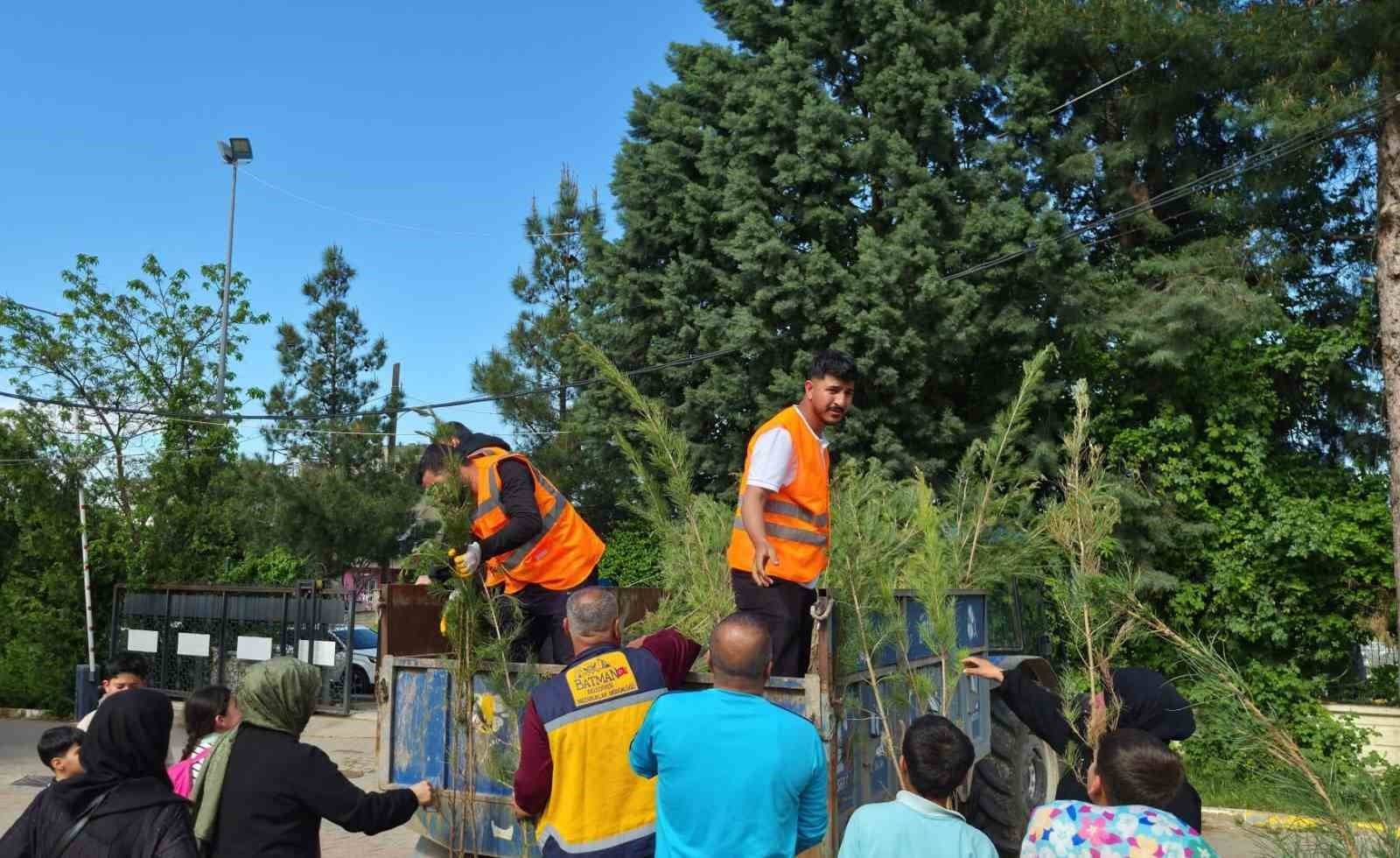Batman’da mezarlıklarda "Geçmişe Vefa Geleceğe Nefes" Projesi