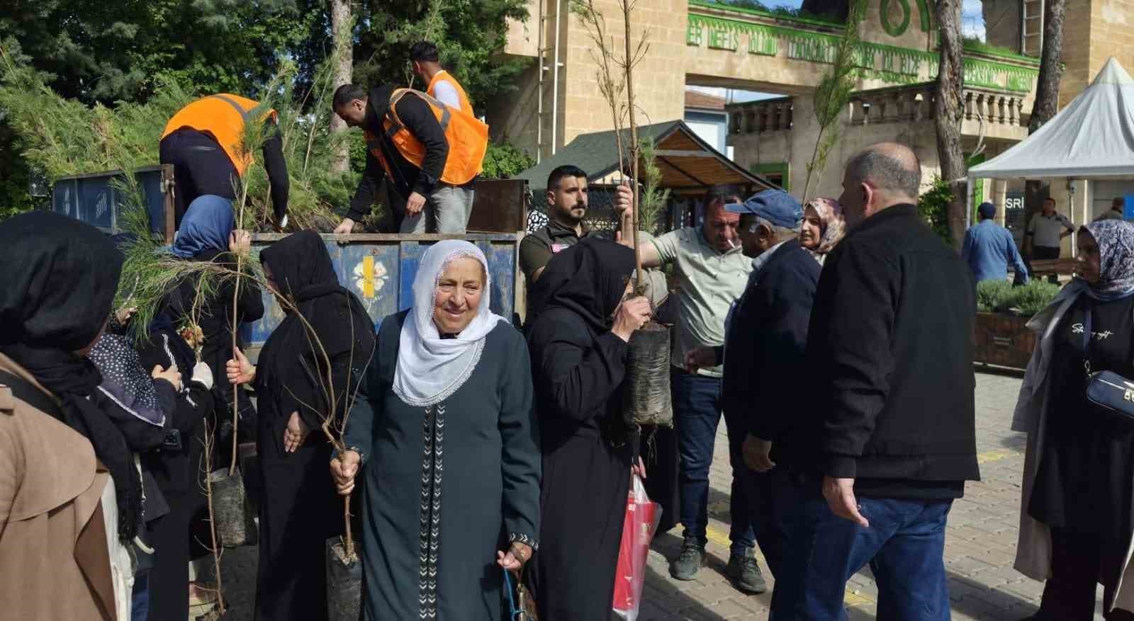 Batman’da mezarlıklarda "Geçmişe Vefa Geleceğe Nefes" Projesi