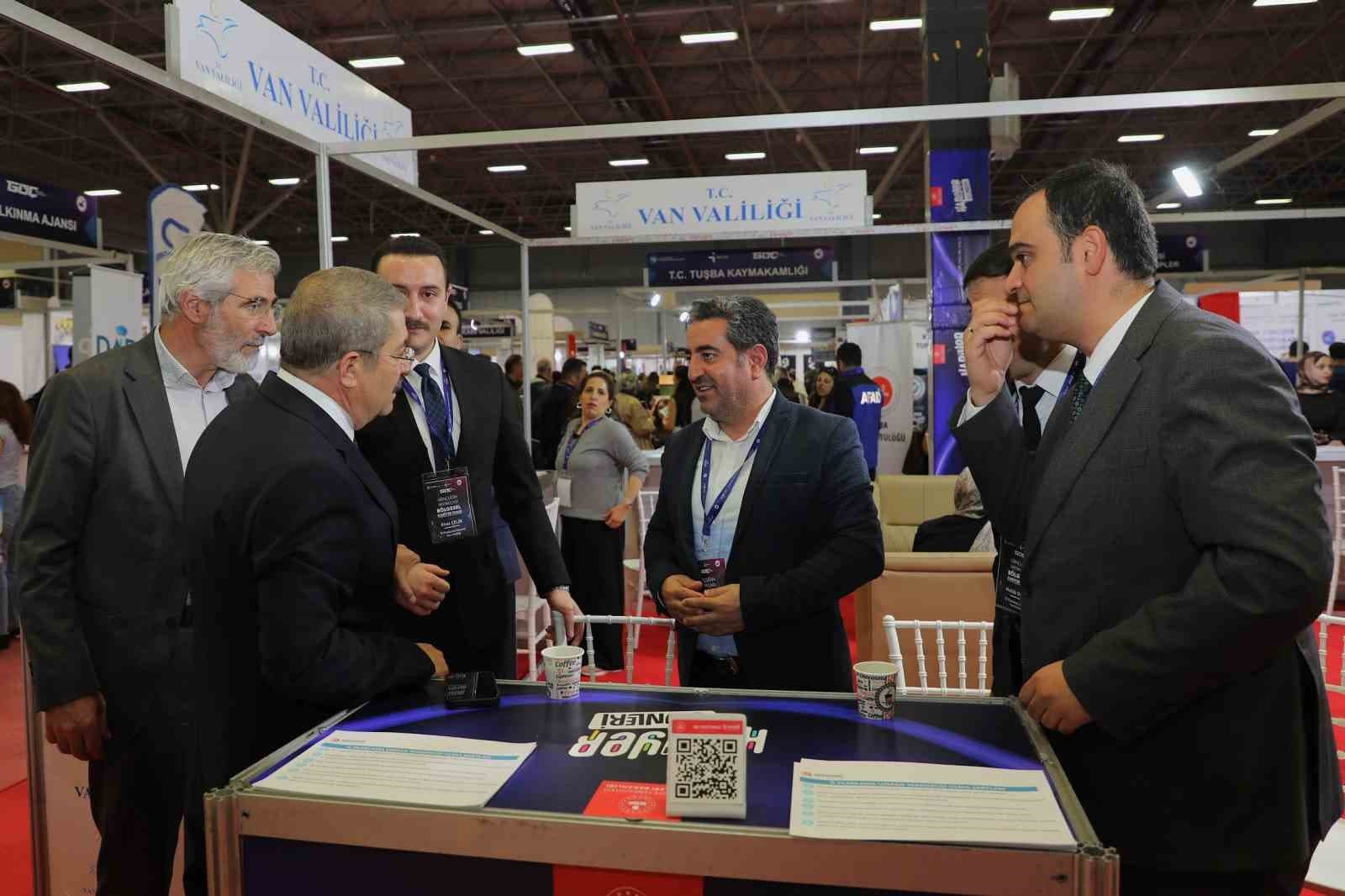 Van TSO Başkanı Takva: "Gençlerimiz iş aramasın, iş kursun"