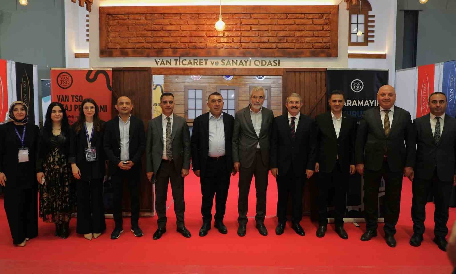 Van TSO Başkanı Takva: "Gençlerimiz iş aramasın, iş kursun"
