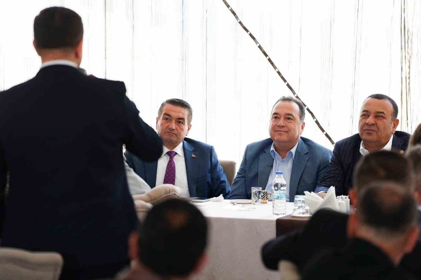 Başkan Dutlulu Saruhanlı’da toplu ulaşım esnafıyla buluştu
