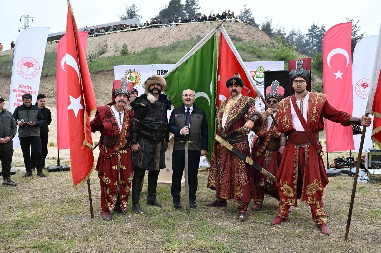 Ateş savaşçıları dayanıklılık ve hünerlerini sahada gösterdi