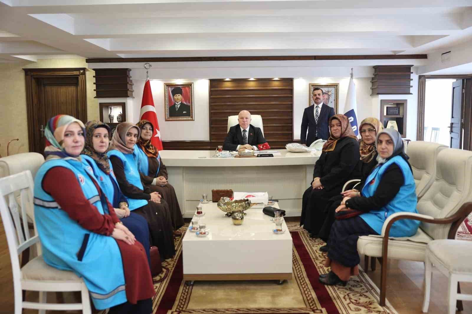 Başkan Sekmen: "Hayırlı hizmetlerin her zaman destekçisiyiz"