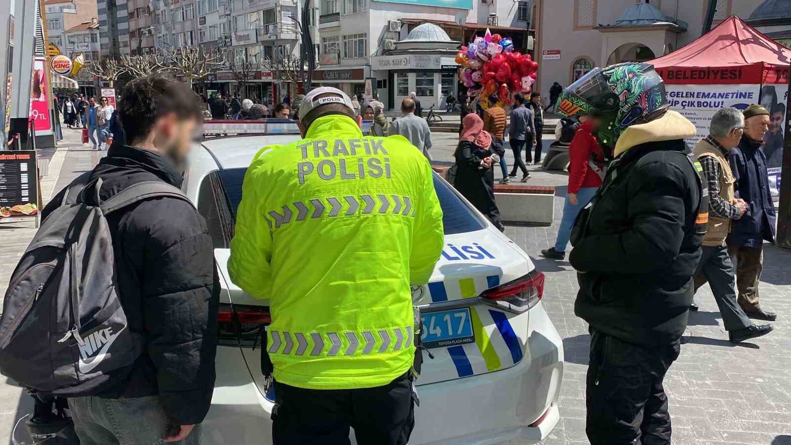 Bolu’da kural ihlali yapan bin 600 sürücüye ceza