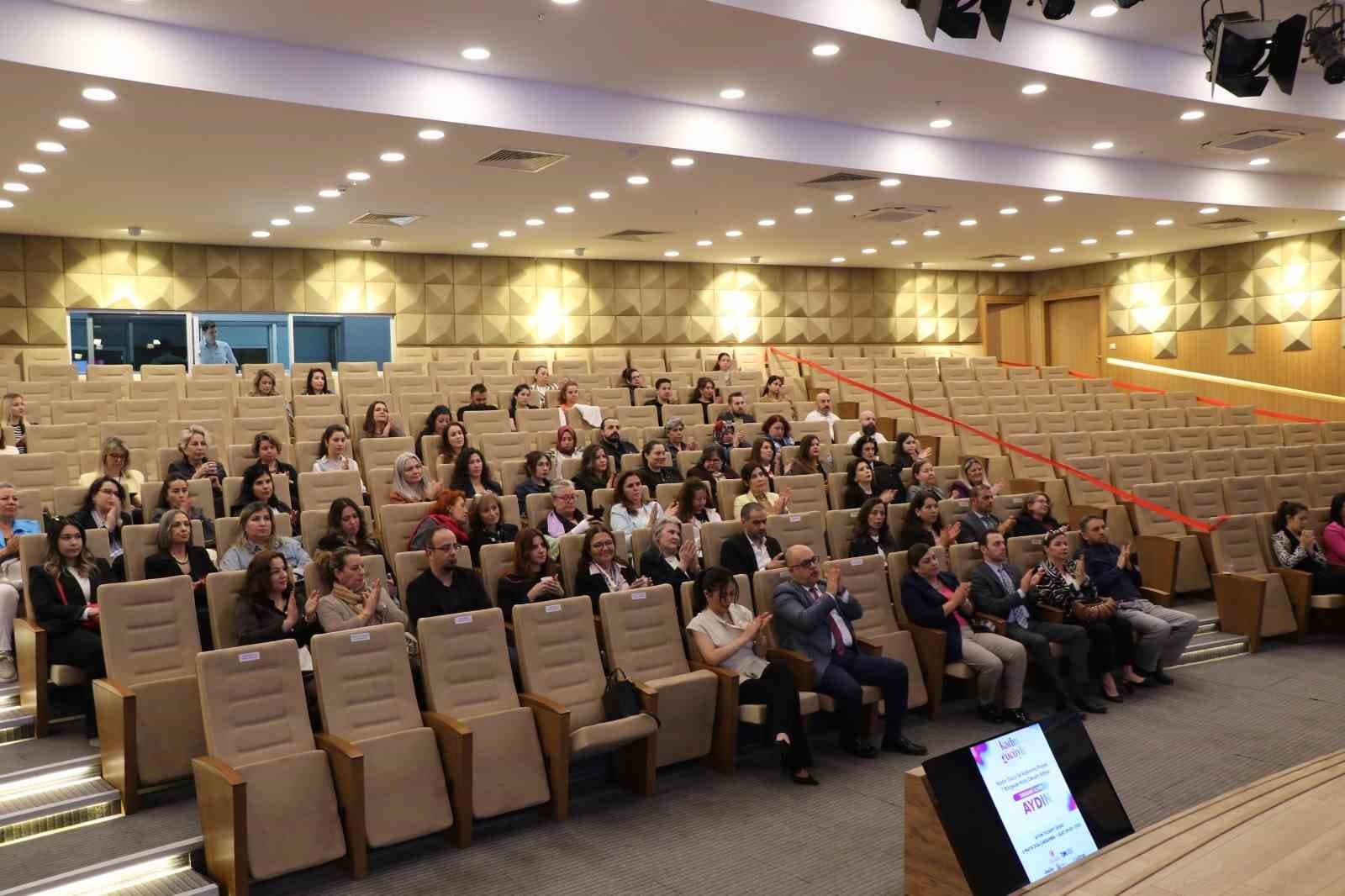 AYTO’da kadınlara dış ticaret eğitimi