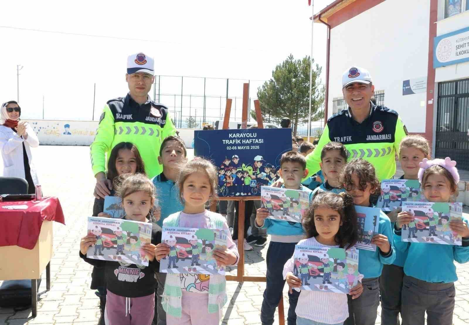 Kütahya’da anaokulu ve ilkokul öğrencilerine trafik eğitimi