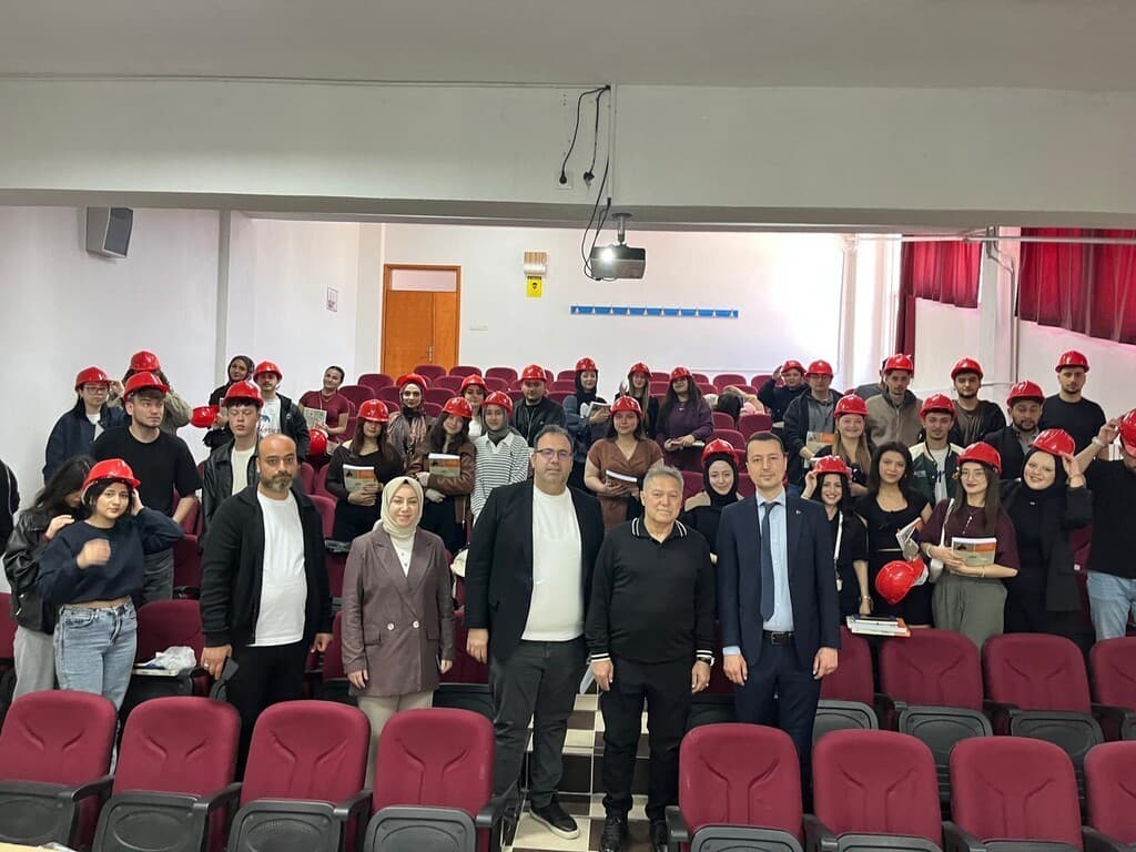 Hisarcık MYO’da "İSG Kariyer Köprüsü: Okuldan Sahaya" başlıklı söyleşi düzenlendi