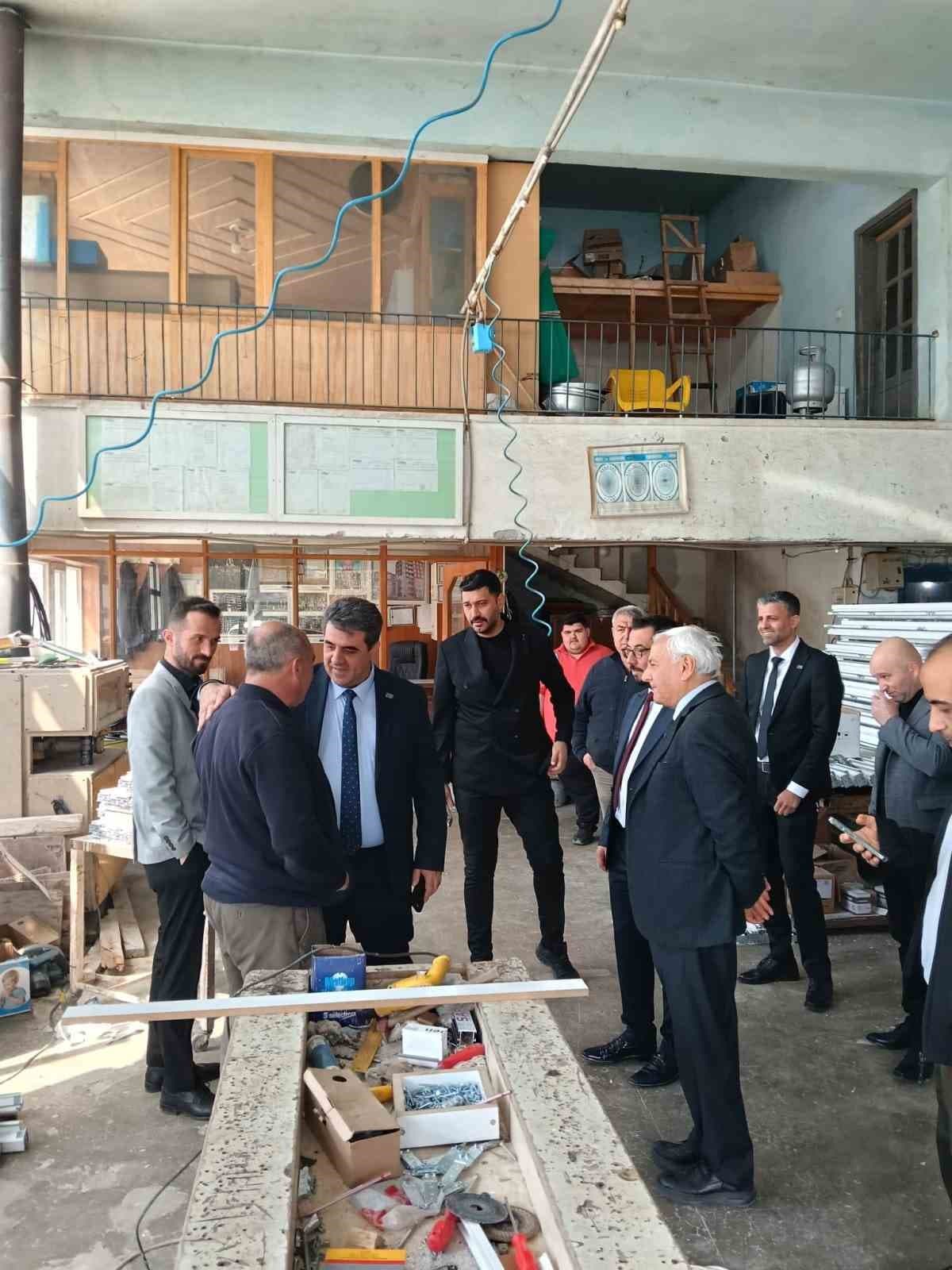 Anahtar Parti, ilçe temaslarıyla siyasi yol haritası çiziyor