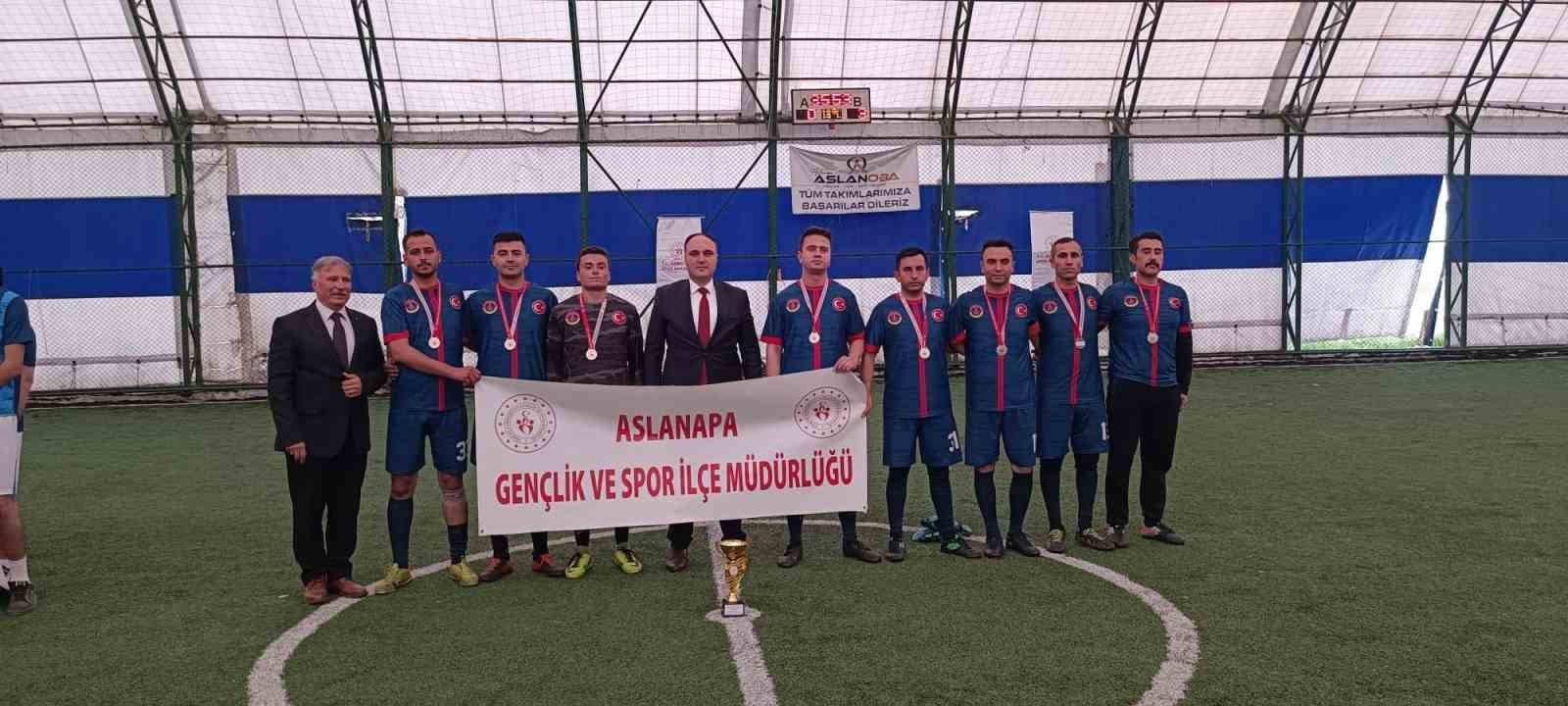 Aslanapa’da kurumlar arası futbol turnuvası tamamlandı