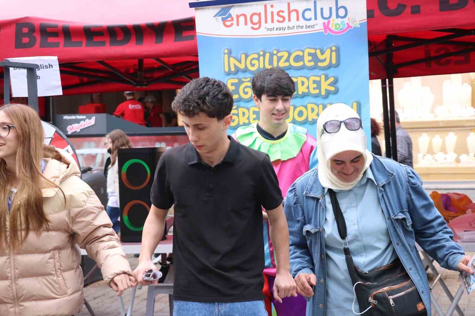 Bolu’da dolu sonrası vatandaşlar halay çekti