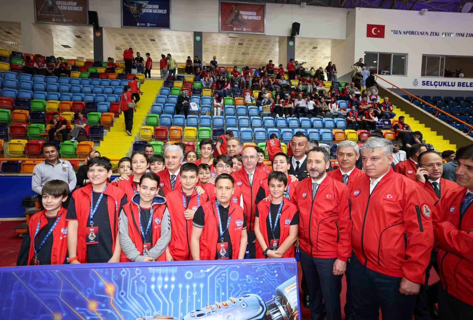 Selçuklu TEKNOSEL Teknoloji Festivali başladı
