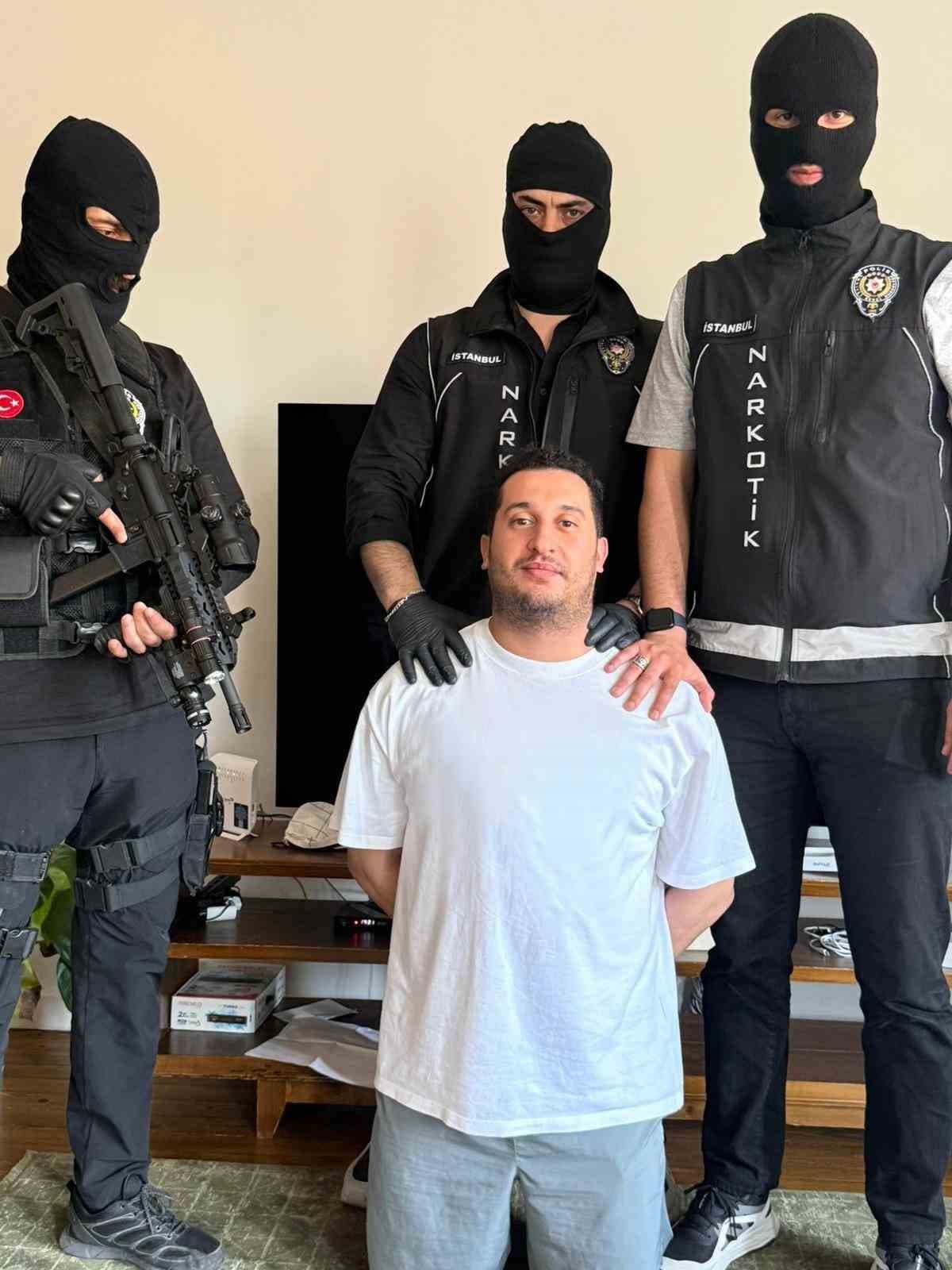 Uluslararası düzeyde aranan Faslı uyuşturucu kaçakçısı MİT ve emniyetin ortak operasyonuyla yakalandı