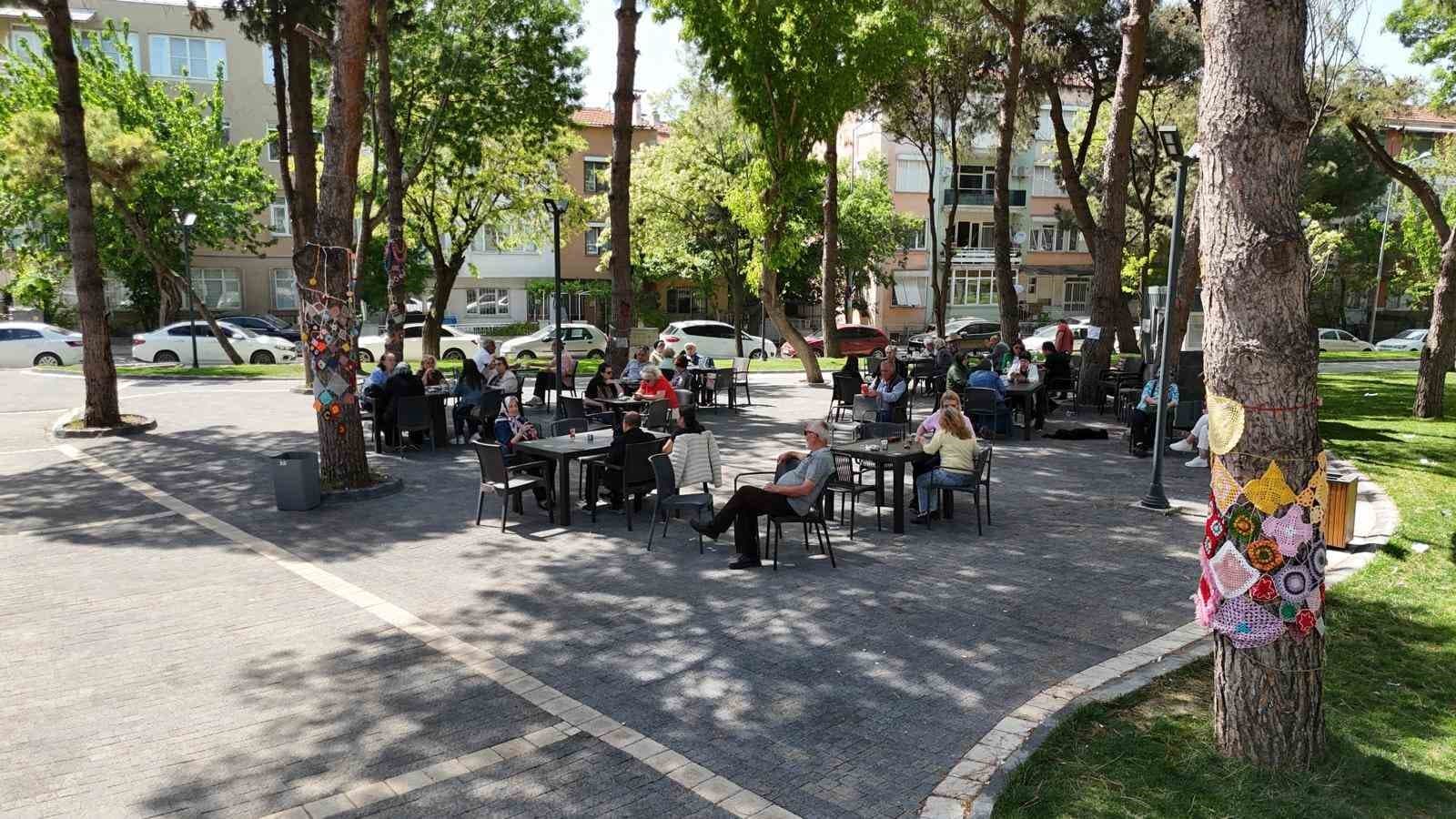 75. Yıl Parkı baharla birlikte vatandaşların gözdesi oldu