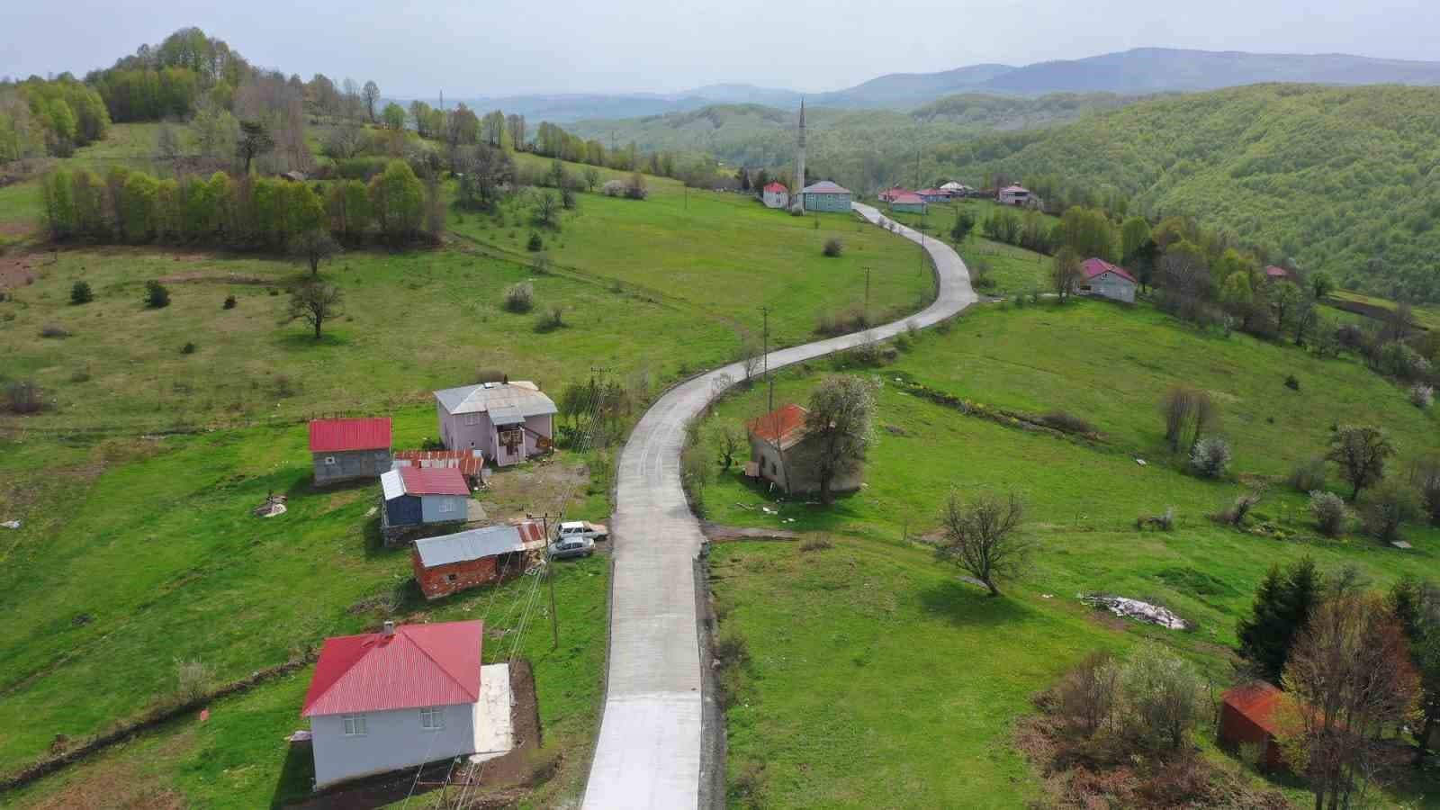 Ordu’da beton yol çalışmaları sürüyor