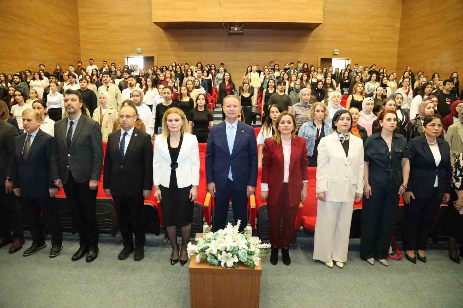 Rektör Baş: "Hemşirelik artık yapay zeka ve dijital sağlık sistemleriyle bilimsel bir arenaya dönüştü"
