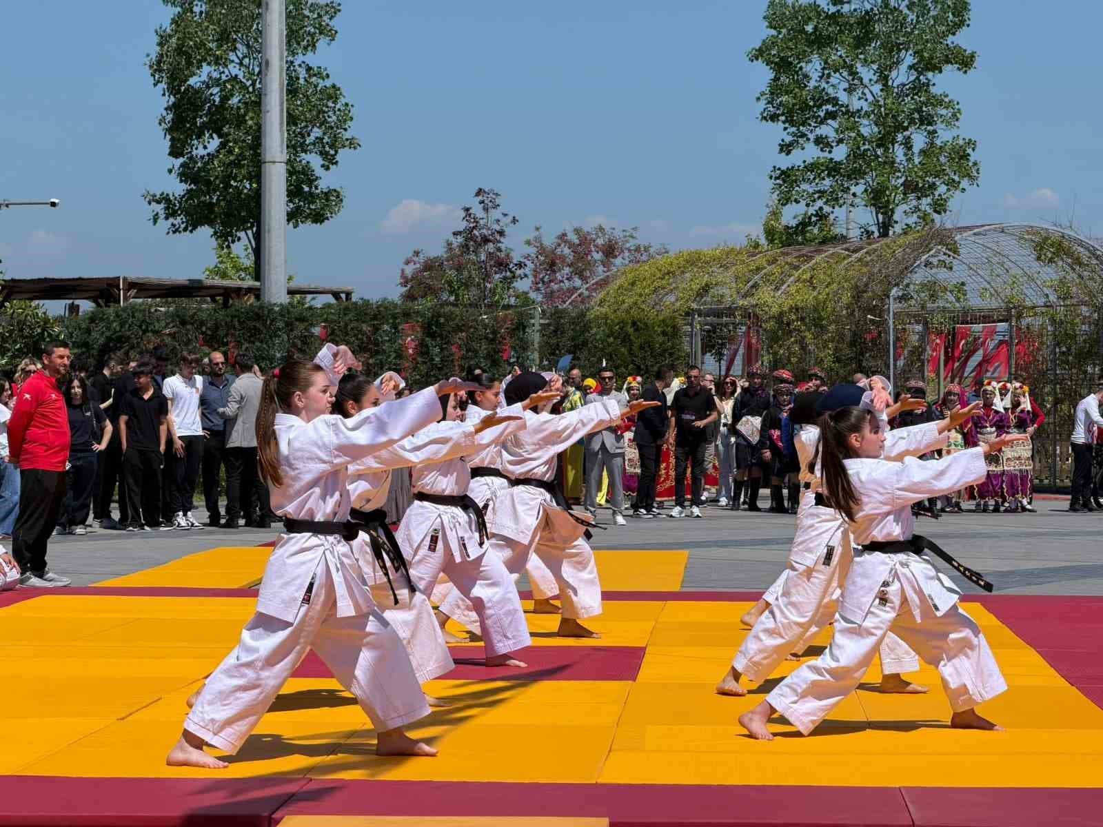 19 Mayıs Yalova’da coşkuyla kutlandı