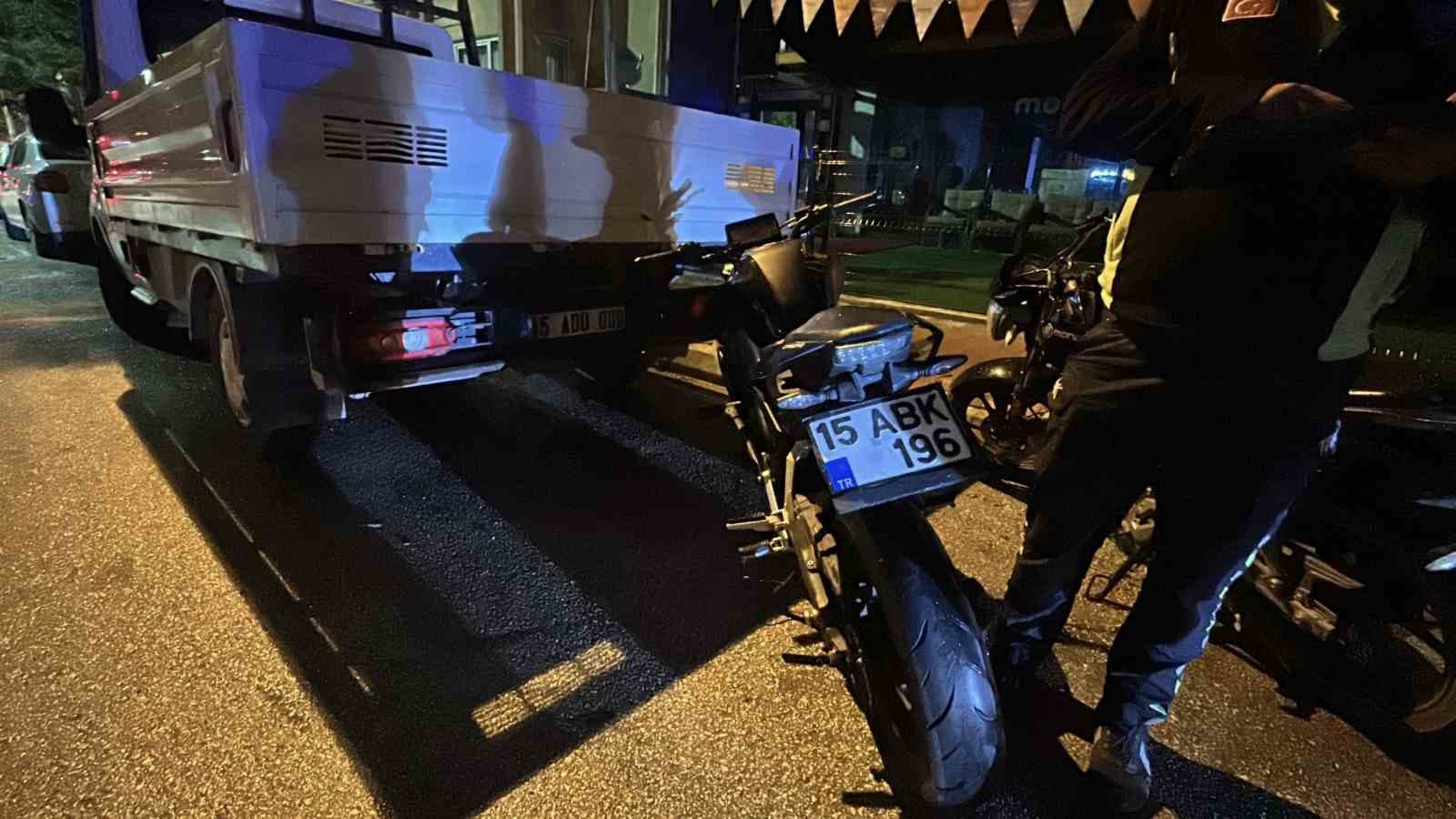 Kontrolden çıkan motosiklet devrildi, sürücüsü yaralandı
