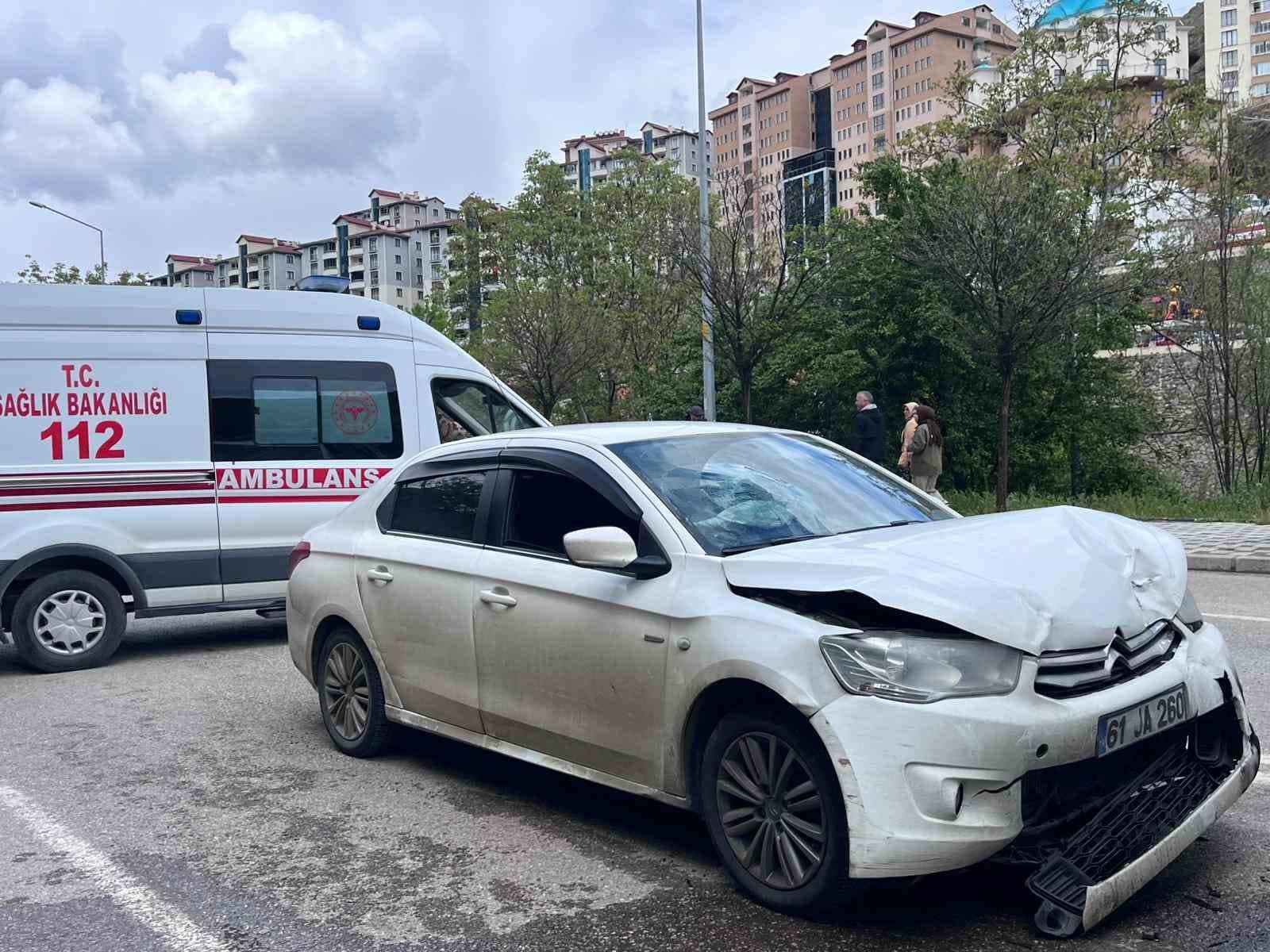 Gümüşhane’de zincirleme kaza: 4 yaralı