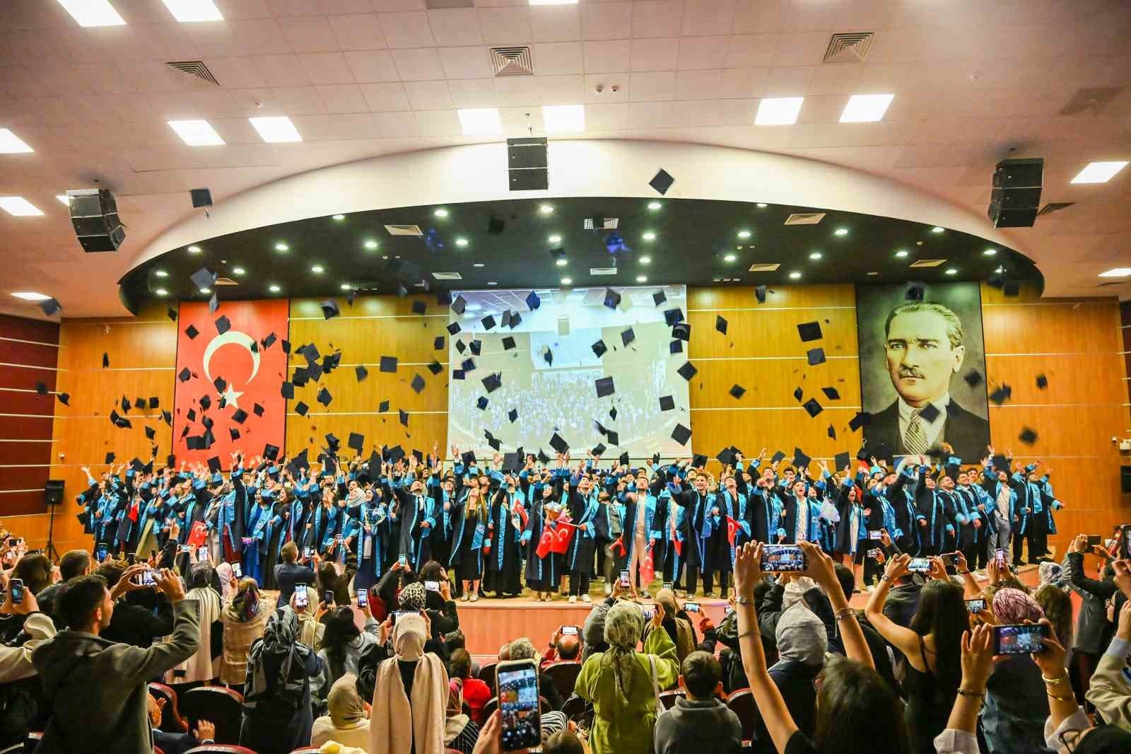 KMÜ’de mezuniyet heyecanı başladı