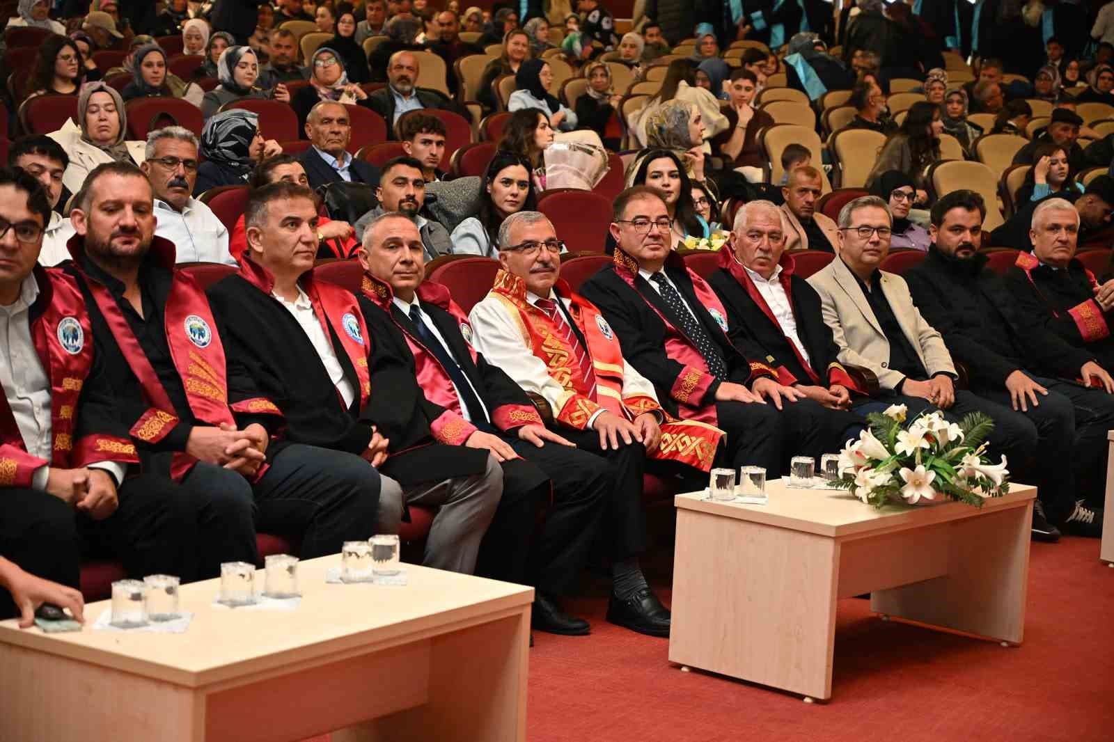 KMÜ’de mezuniyet heyecanı başladı