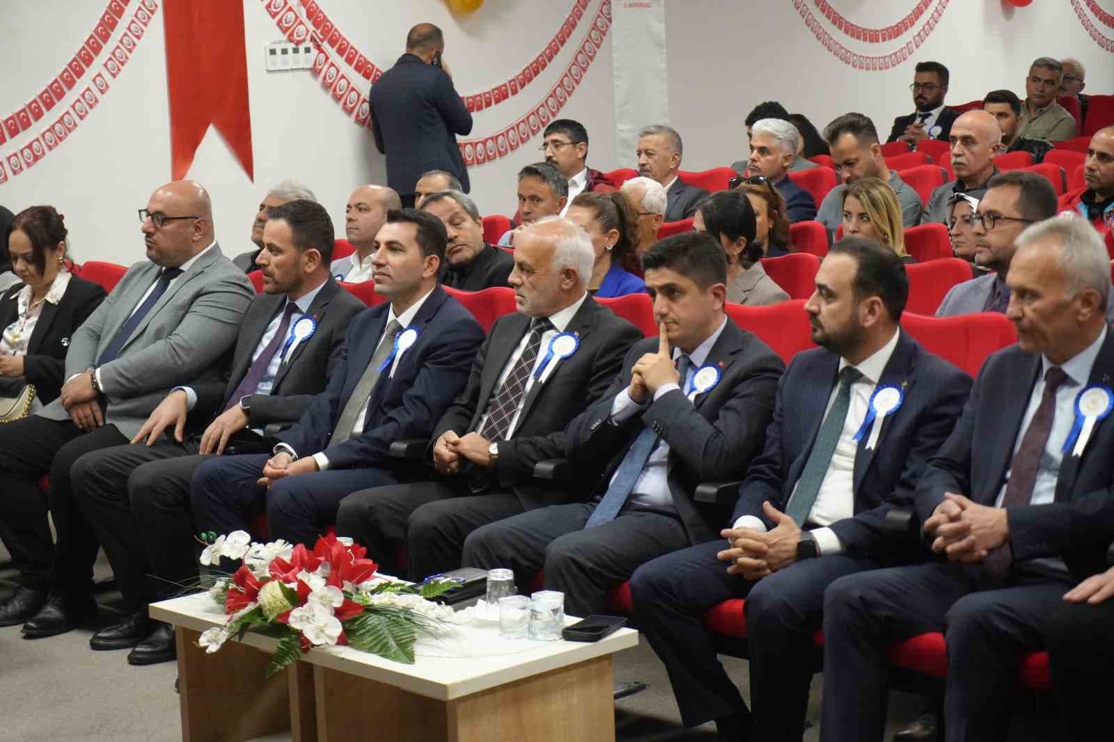 Niğde Vali Yardımcısı Divili: "Nüfusun kendini yenileme seviyesi 2,10’dur, konu 1 yıllık çalışmalarla çözülebilecek konu olmaktan çıkmıştır"