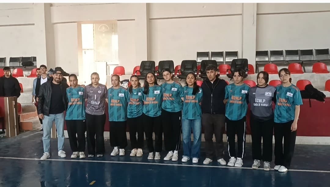 Özalp’te Liseler Arası Voleybol Turnuvası düzenlendi