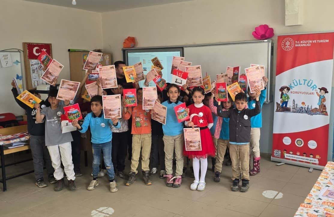 Ahlat’ta "Kültür Koruyucuları" etkinlikleriyle geleceğe miras bilinci aşılanıyor