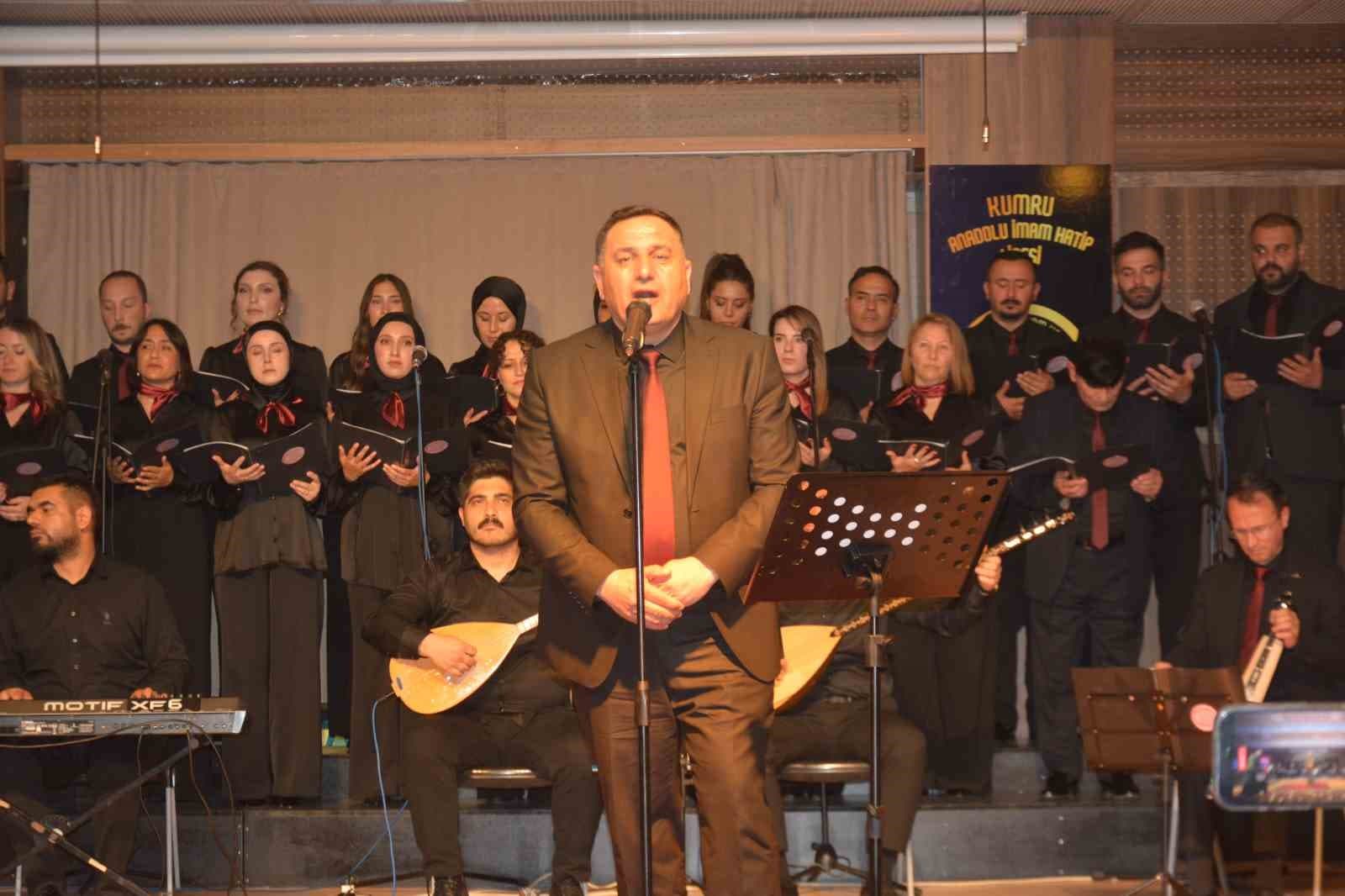 Ordu’da öğretmenlerden Türk halk müziği konseri