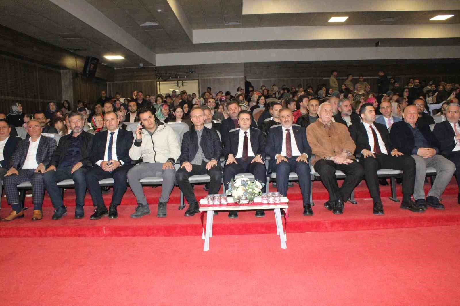 Ordu’da öğretmenlerden Türk halk müziği konseri