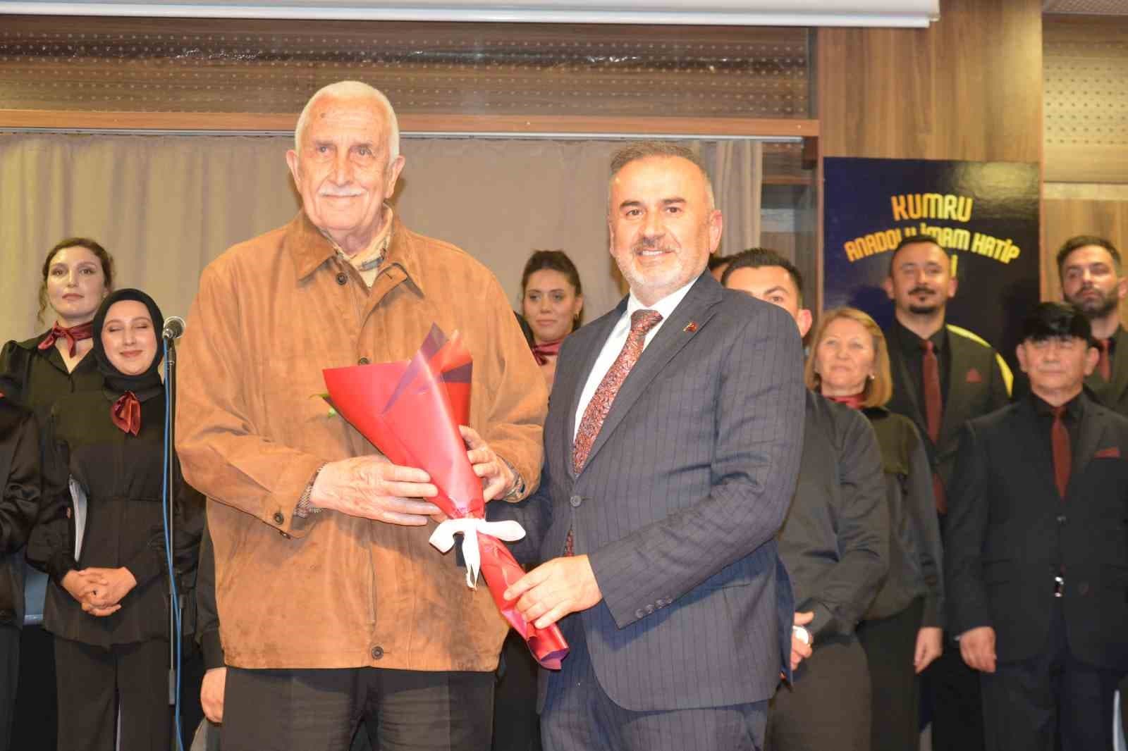 Ordu’da öğretmenlerden Türk halk müziği konseri