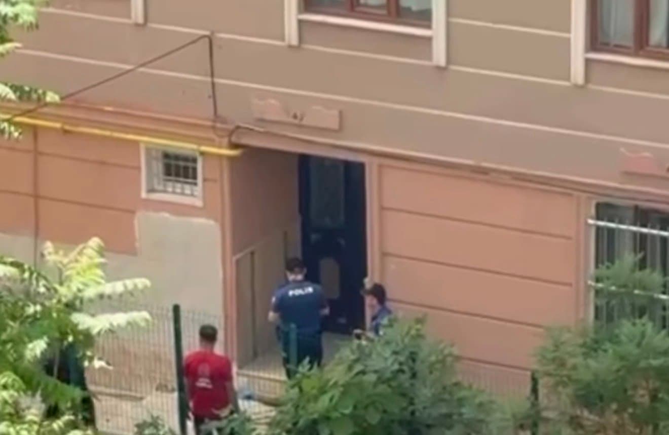 Pencere temizlerken 5’inci kattan düşen kadın hayatını kaybetti
