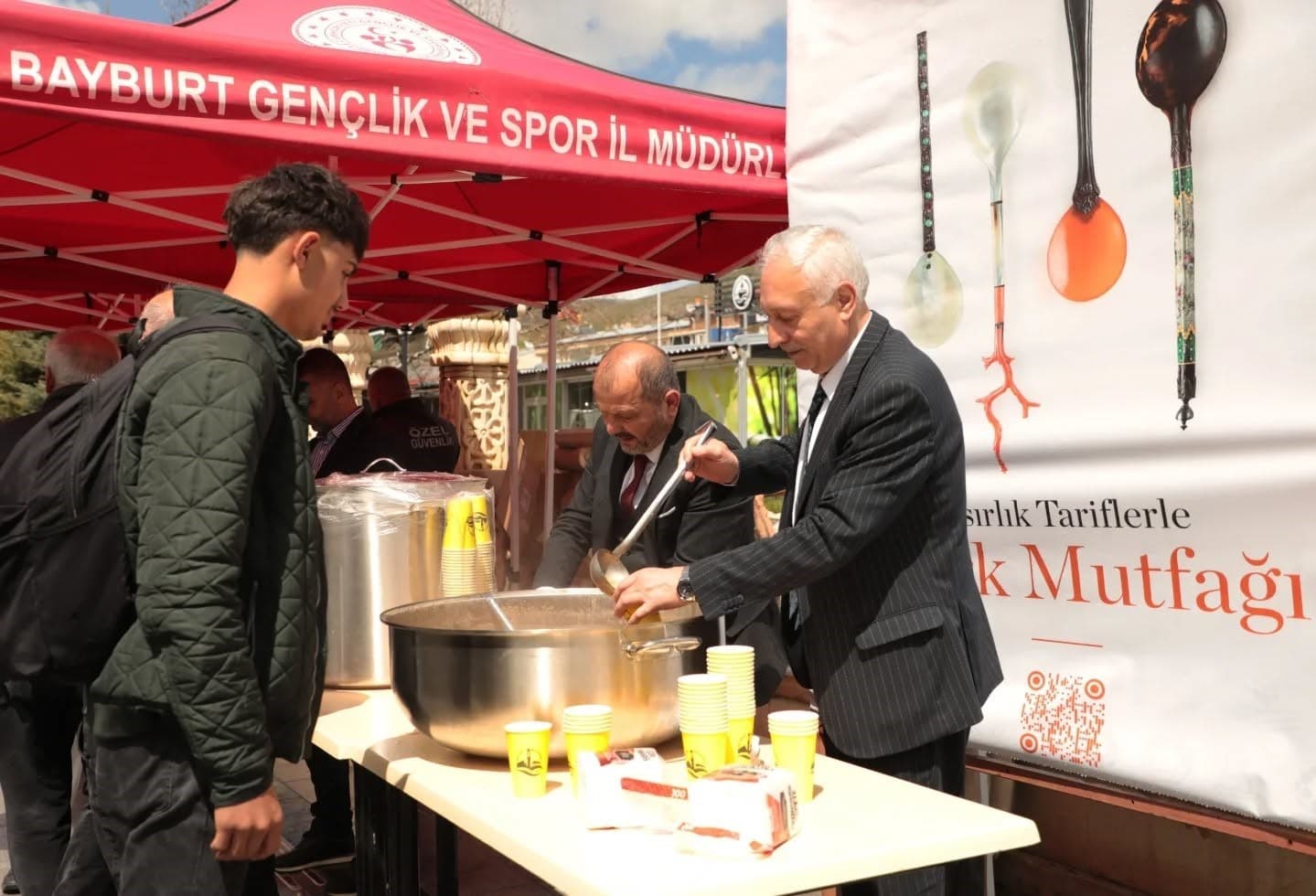 Bayburt’un yöresel lezzetleri Türk Mutfağı Haftası’nda tanıtıldı