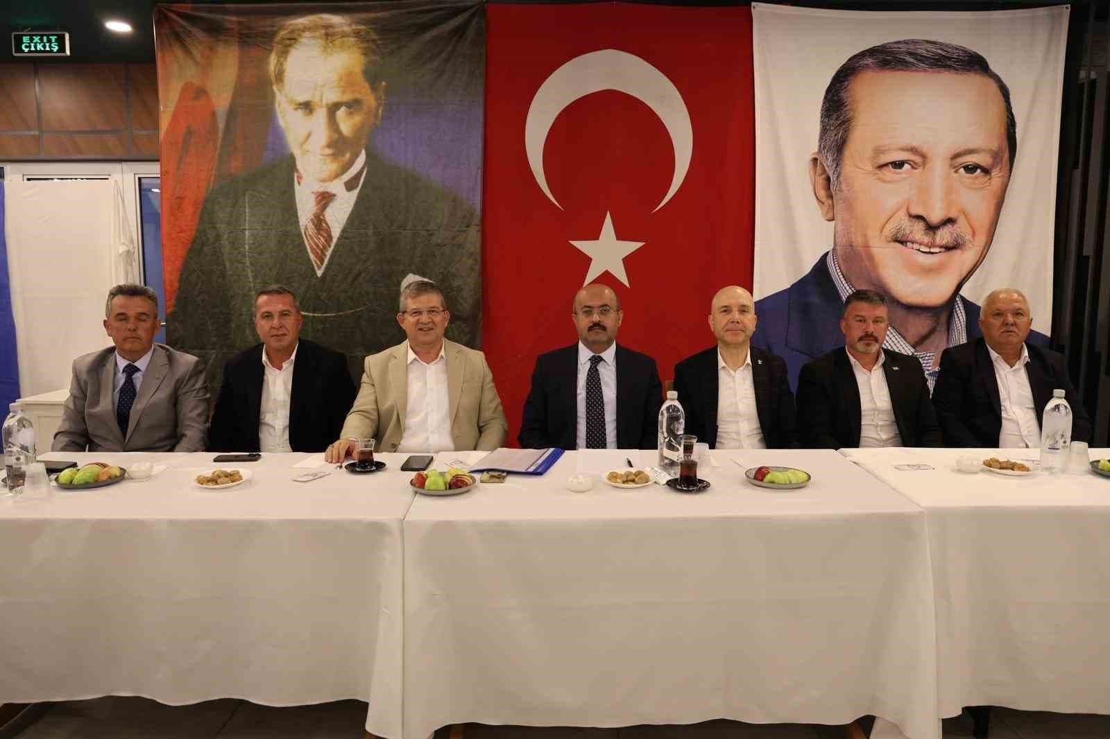 Denizli AK Parti’den 8 ilçeyi kapsayan koordinasyon ve istişare toplantısı