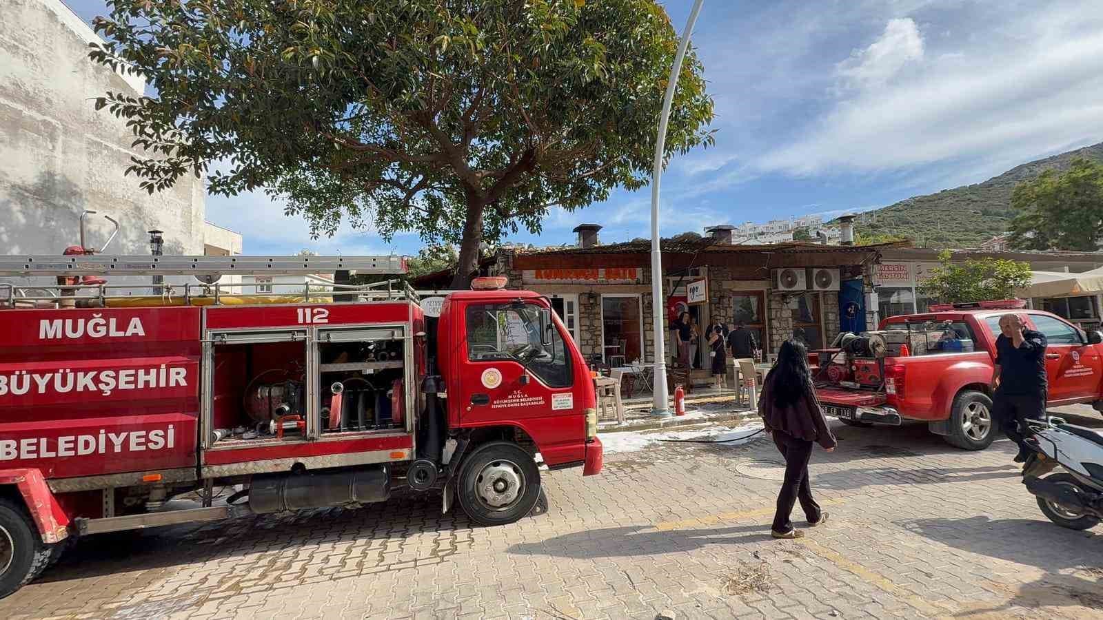 Datça’da işletme bacasında çıkan yangın paniğe neden oldu