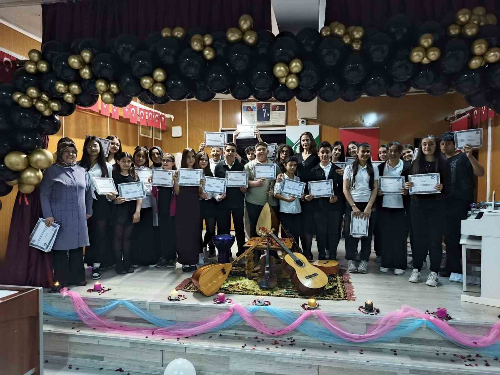 Kırşehir’de yeni Neşet Ertaş’lar yetişiyor