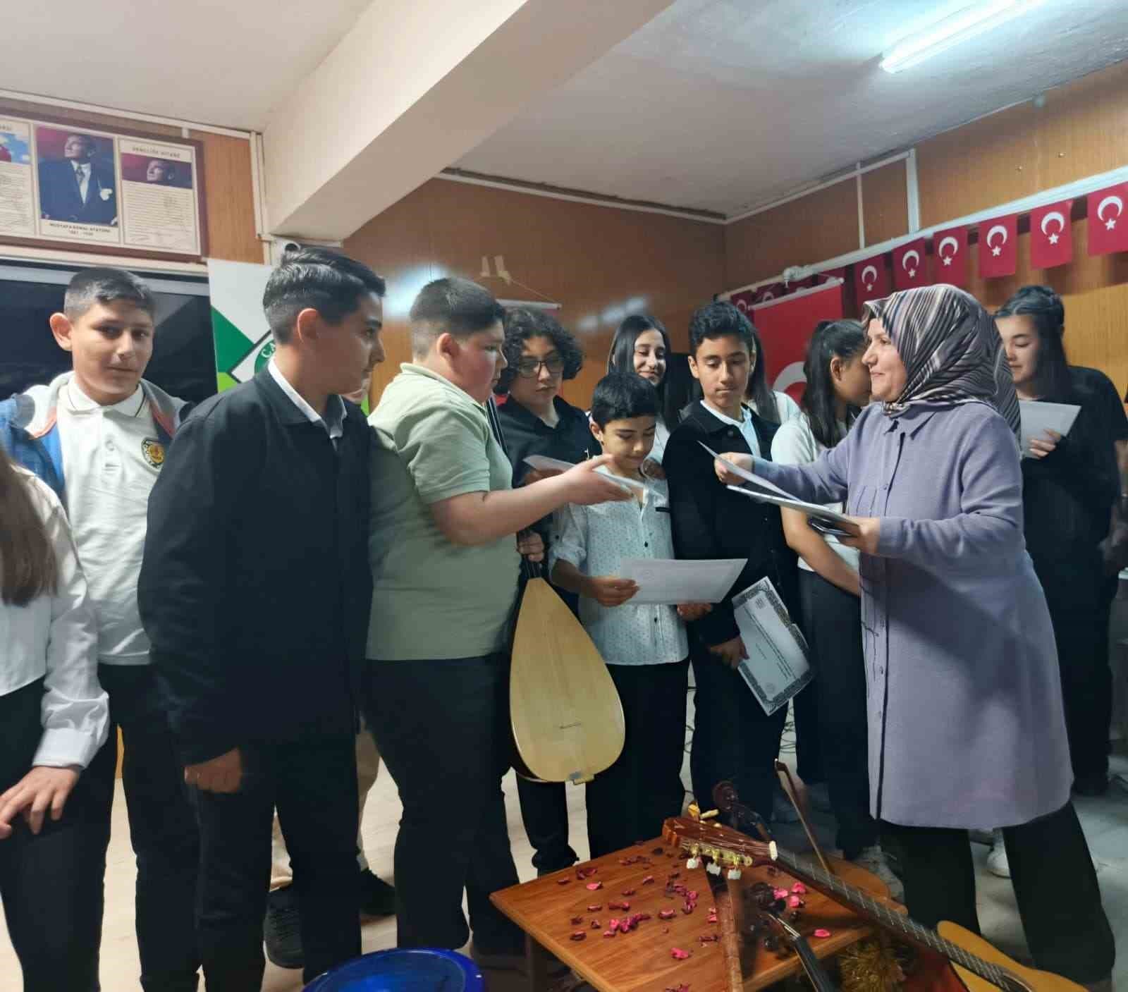 Kırşehir’de yeni Neşet Ertaş’lar yetişiyor