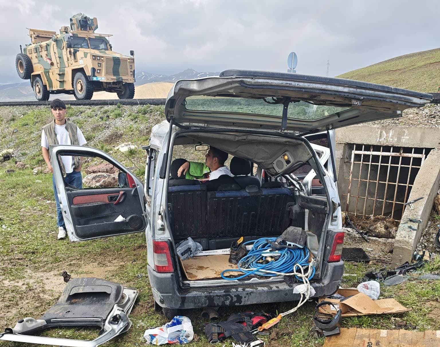 Van’ın Çaldıran ilçesinde trafik kazası: 5 yaralı