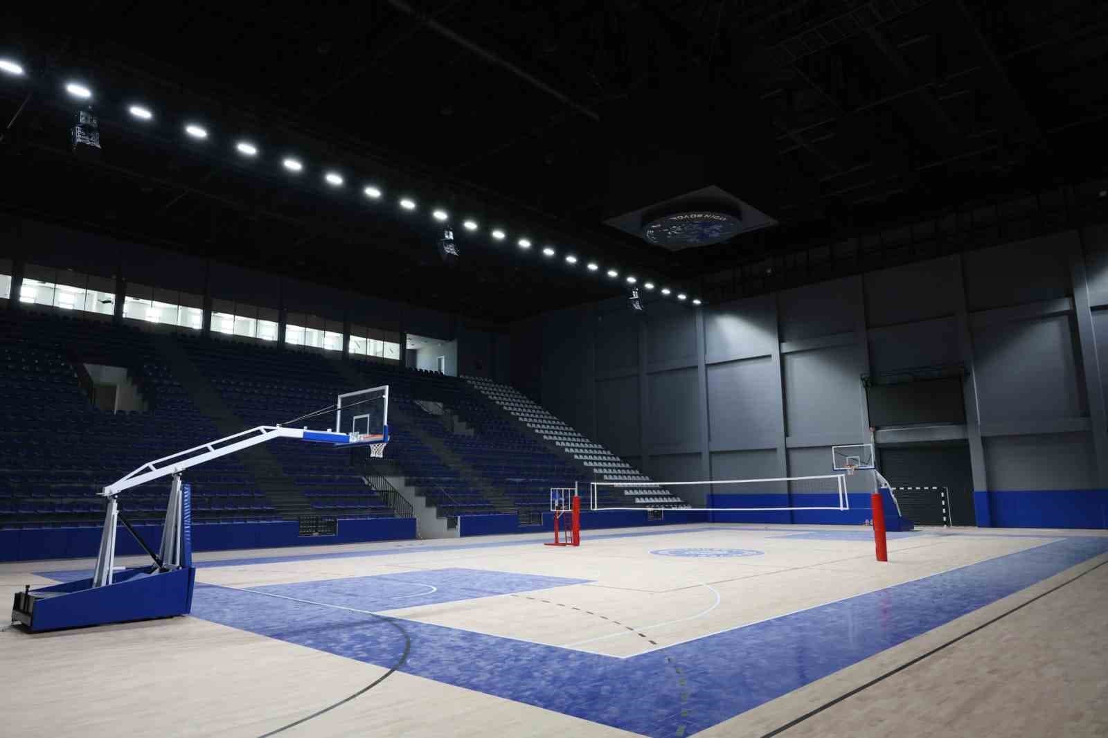 Aydın’da 3 bin kişilik spor salonunda sona gelindi
