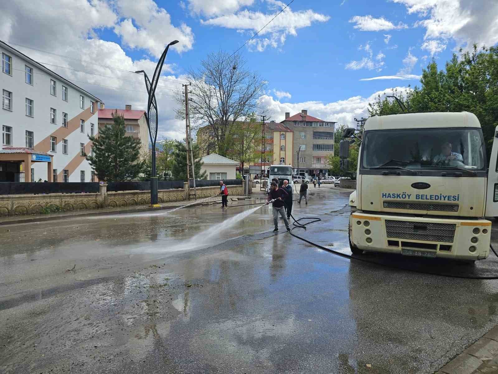 Hasköy’de bayram öncesi temizlik seferberliği