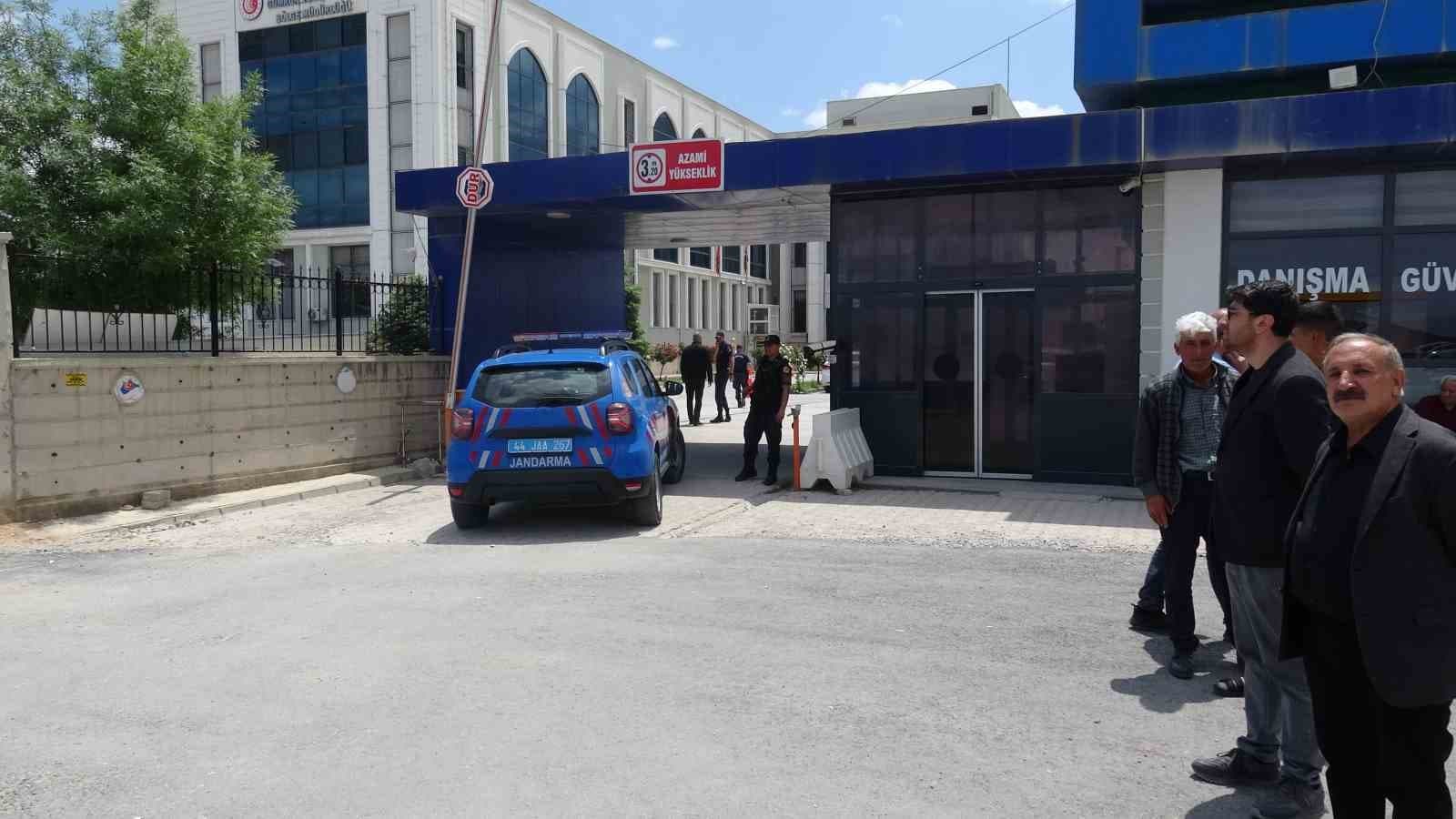Ağbaba’nın gözaltına alınan şoförü adliyeye sevk edildi