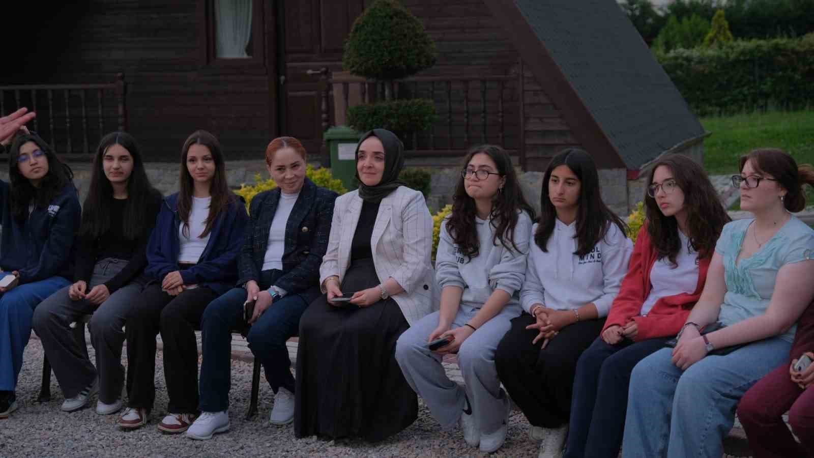 İnegöl’de gençlerin bilim kampı başladı