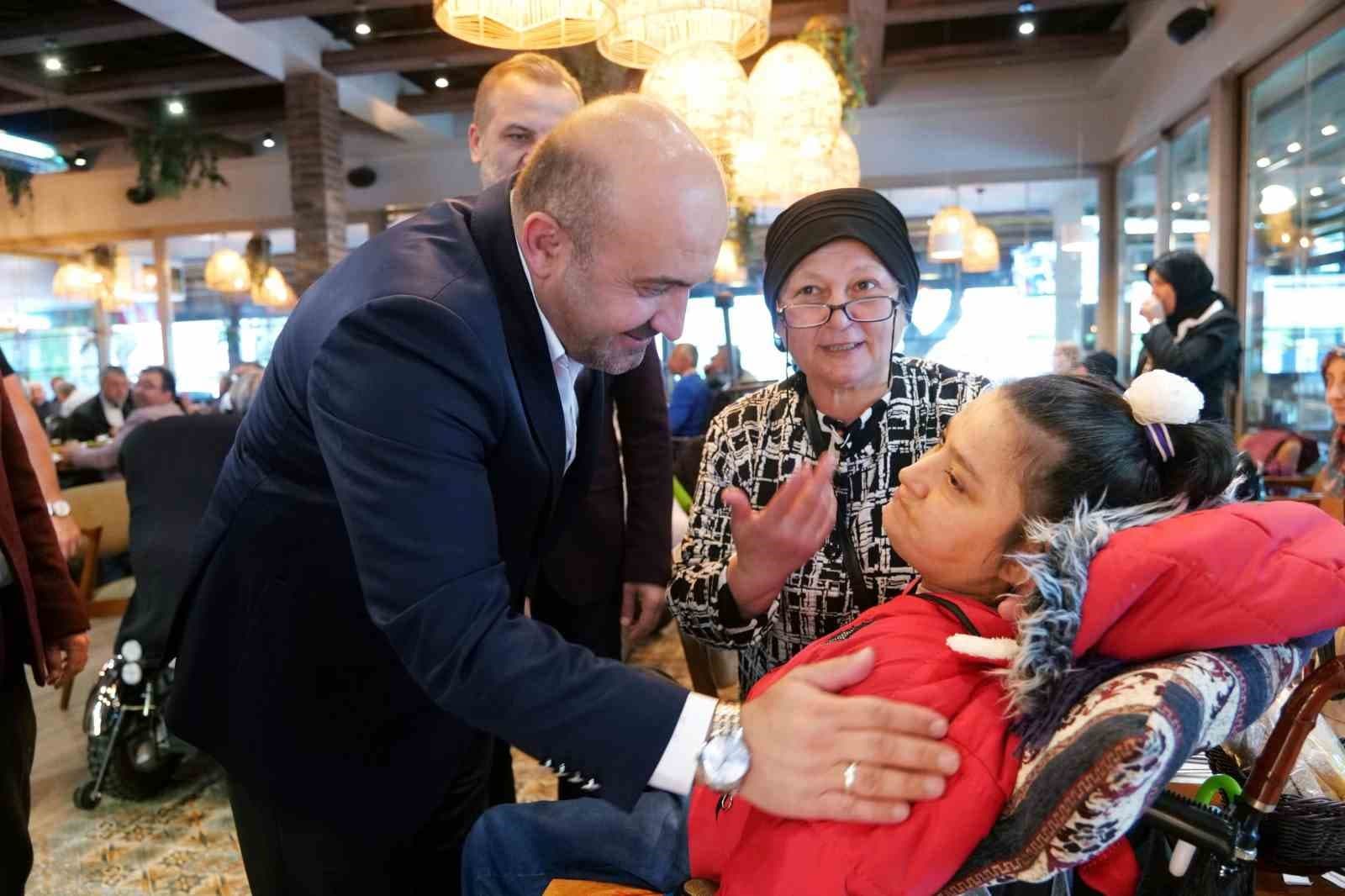 AK Parti Eskişehir İl Başkanı Albayrak, engelli bireyler ile buluştu