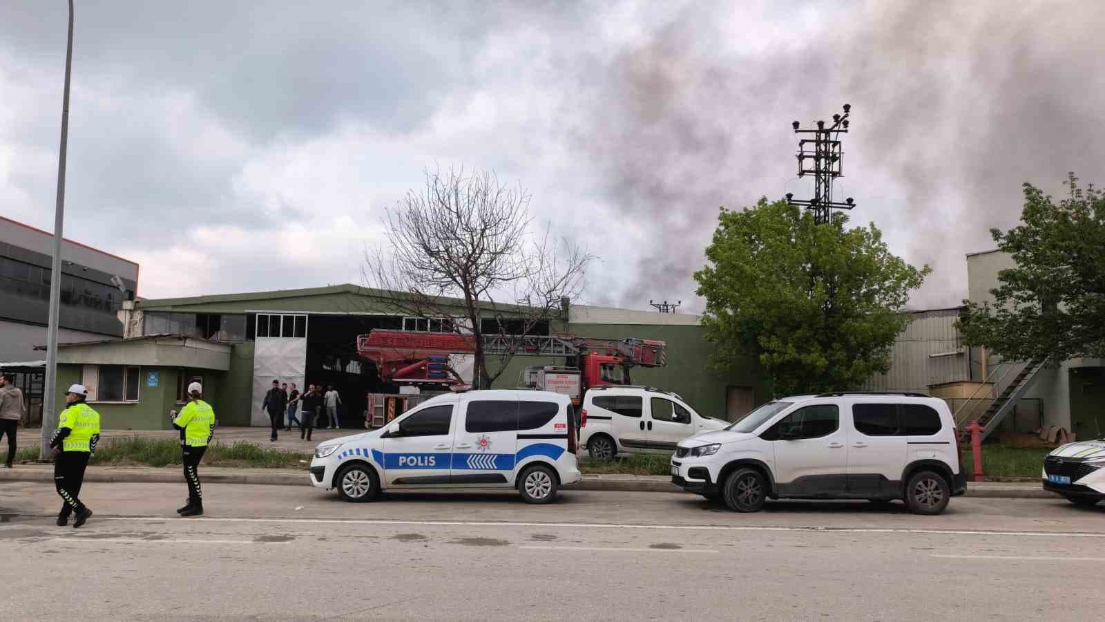 Bursa’da sunta fabrikasında korkutan yangın