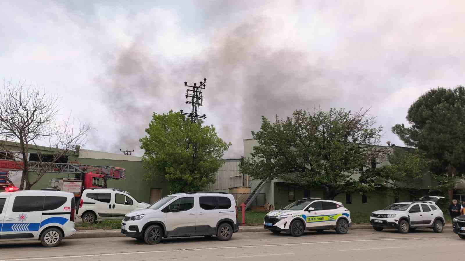 Bursa’da sunta fabrikasında korkutan yangın