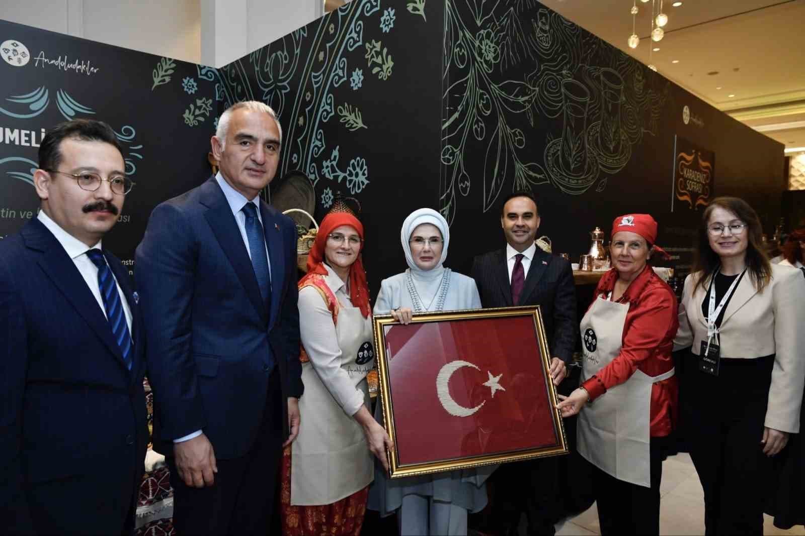 Anadolu’nun kadim sofra kültürü ‘Bir Sofrada Miras’ temasıyla tanıtıldı