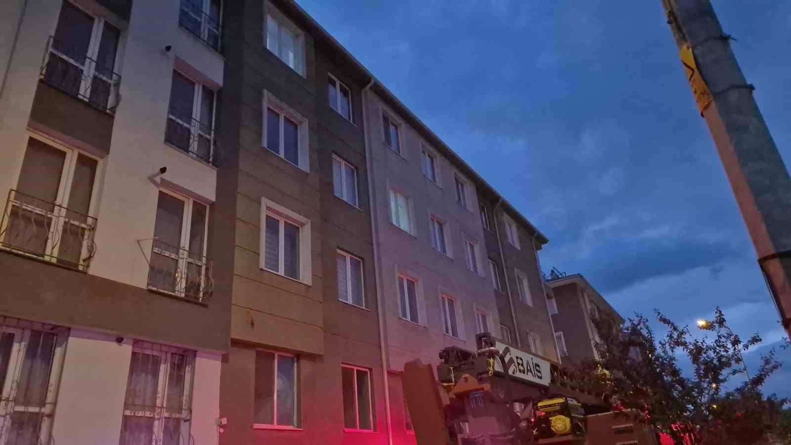 Aspiratör kaynaklı çıkan yangına itfaiye müdahale etti