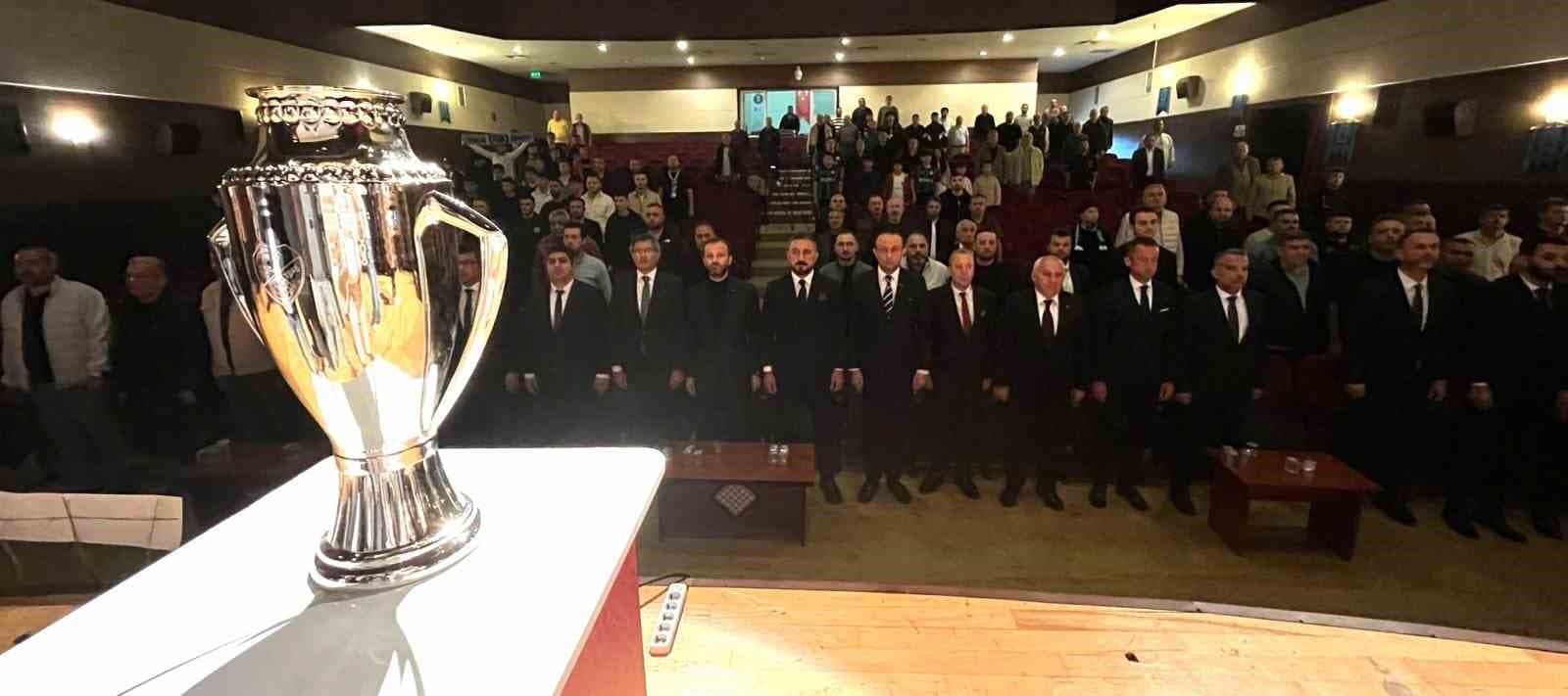Kütahyaspor’da Hacı Osman Altınkaya yeniden başkan seçildi