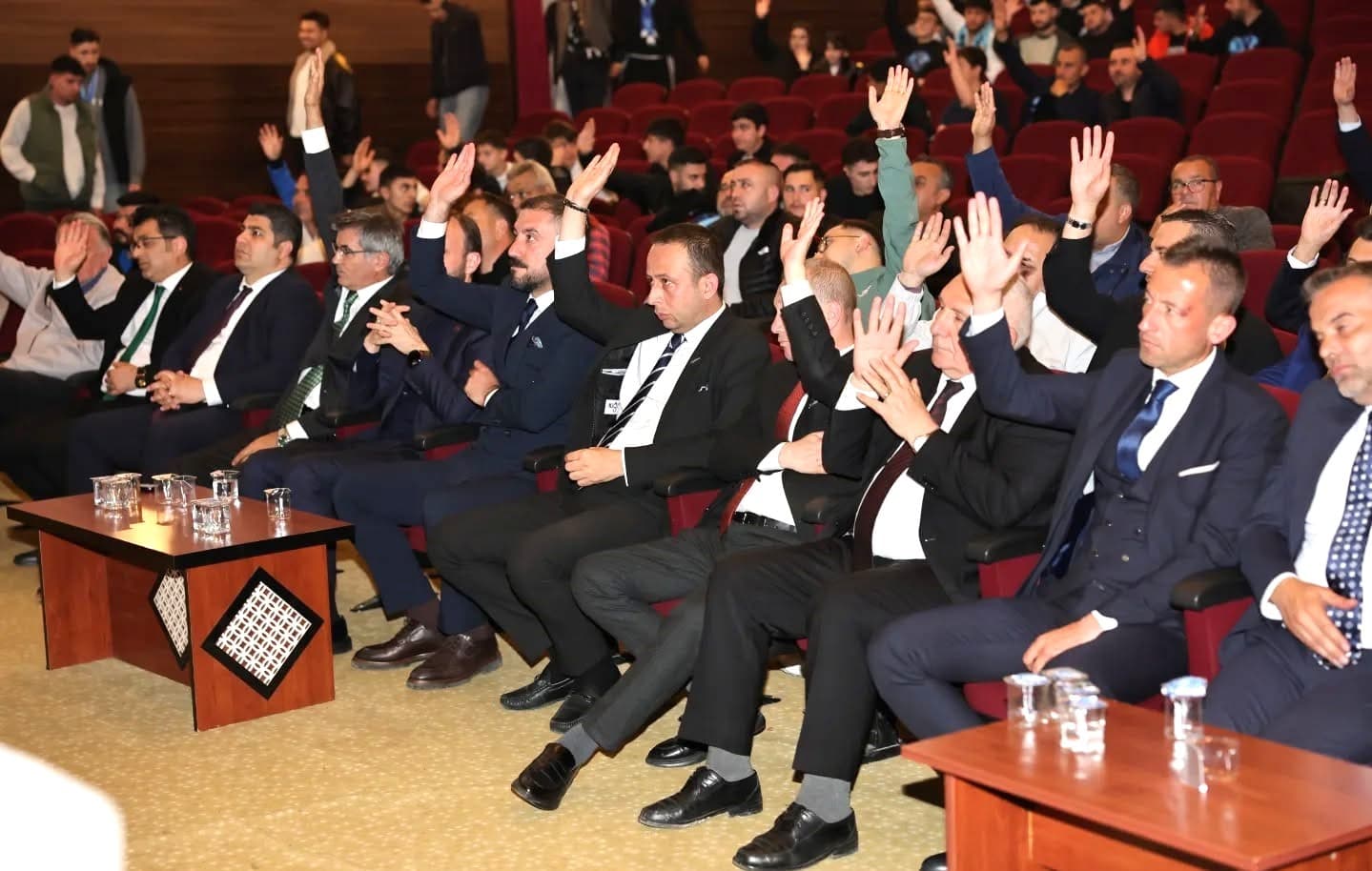 Kütahyaspor’da Hacı Osman Altınkaya yeniden başkan seçildi